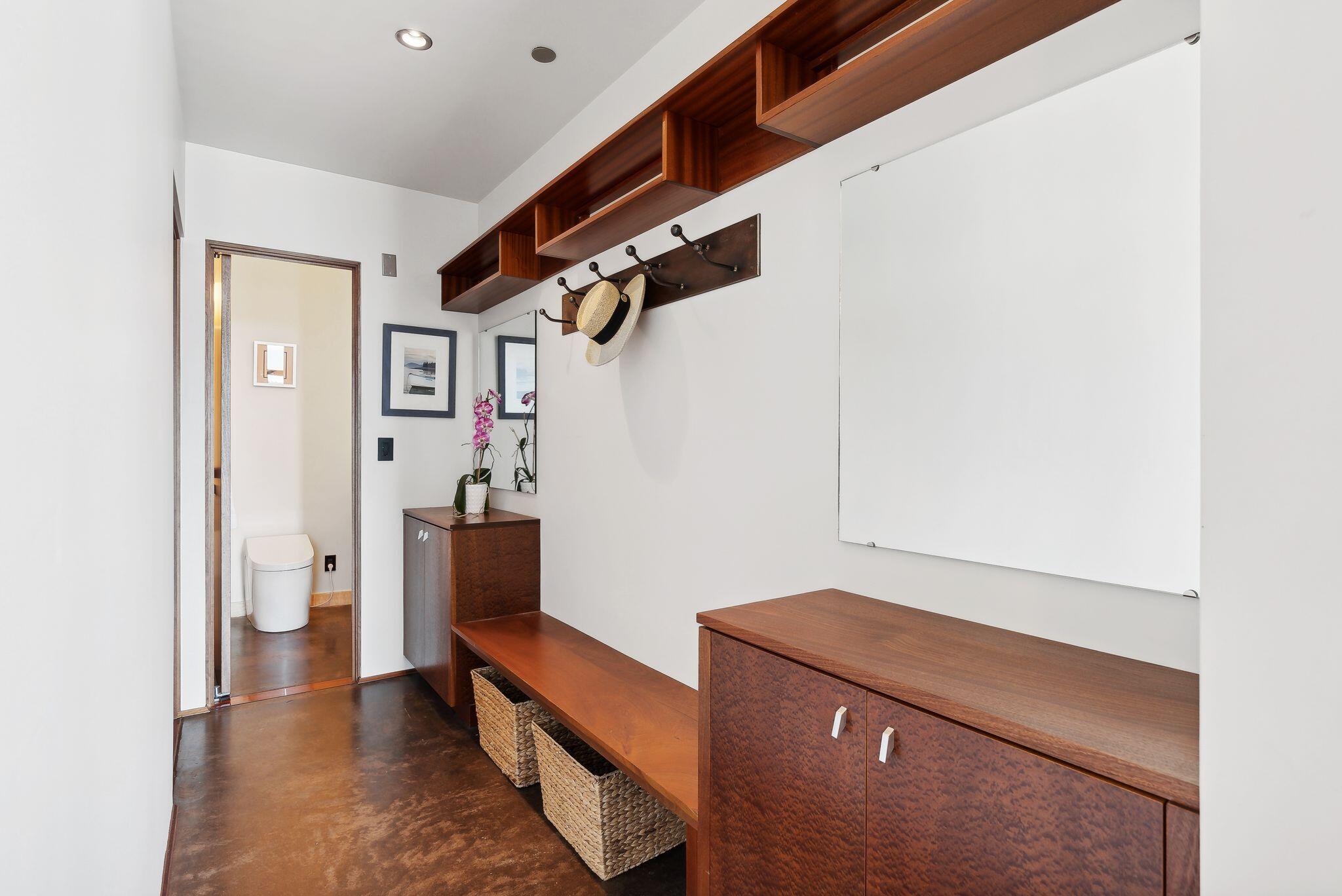 Portland, Maine, 04101, United States, 2 Bedrooms Bedrooms, ,3 BathroomsBathrooms,Residential,Active,1839414