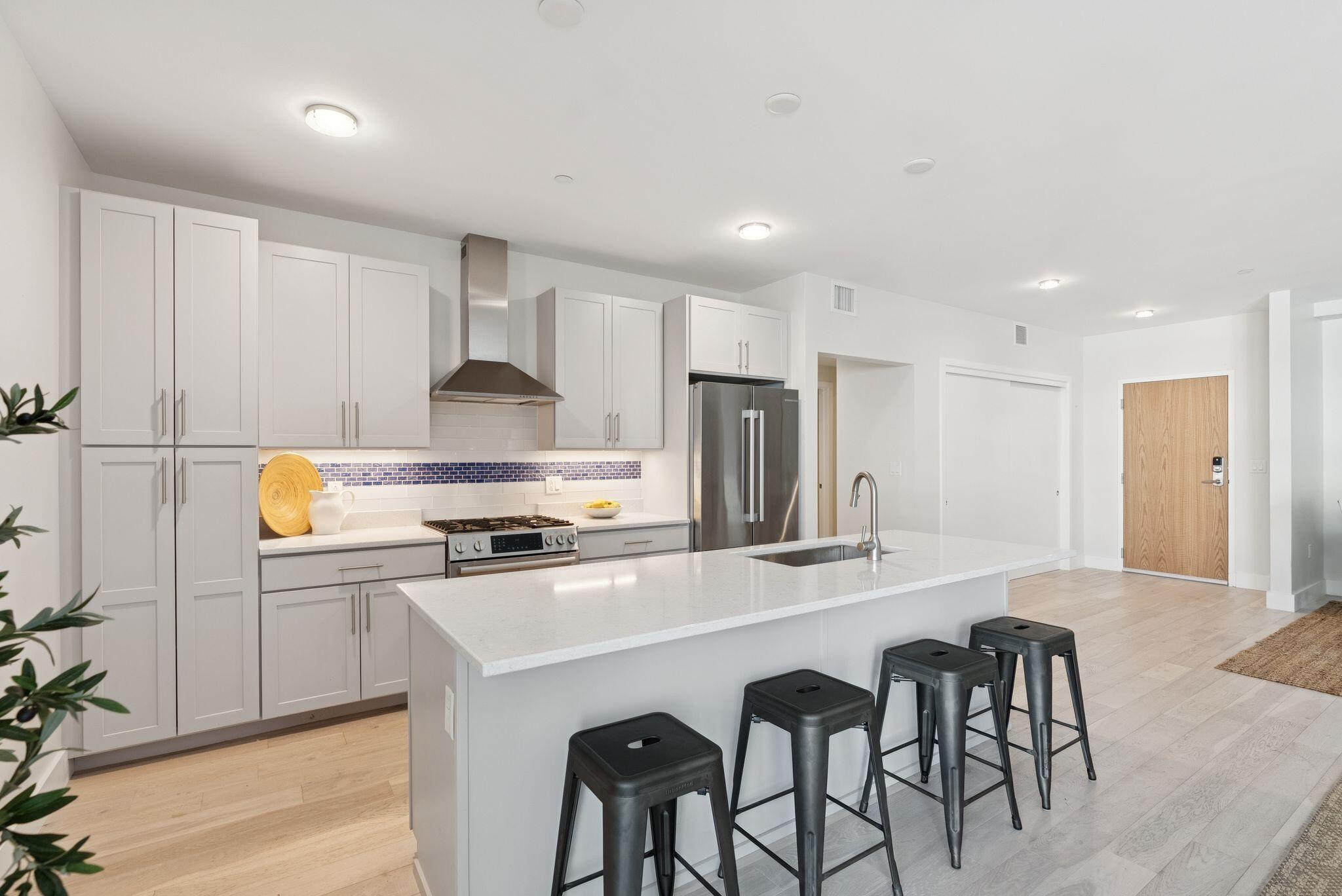 Portland, Maine, 04101, United States, 2 Bedrooms Bedrooms, ,2 BathroomsBathrooms,Residential,Active,1929690