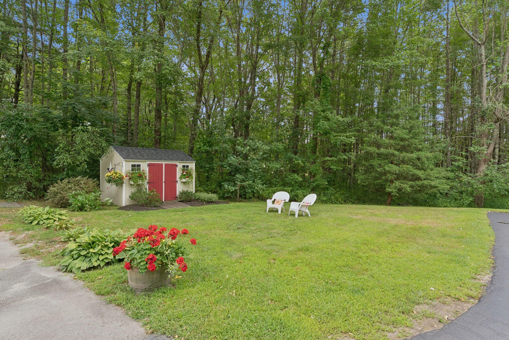Falmouth, Maine, 04105, United States, 4 Bedrooms Bedrooms, ,3 BathroomsBathrooms,Residential,Active,1920228