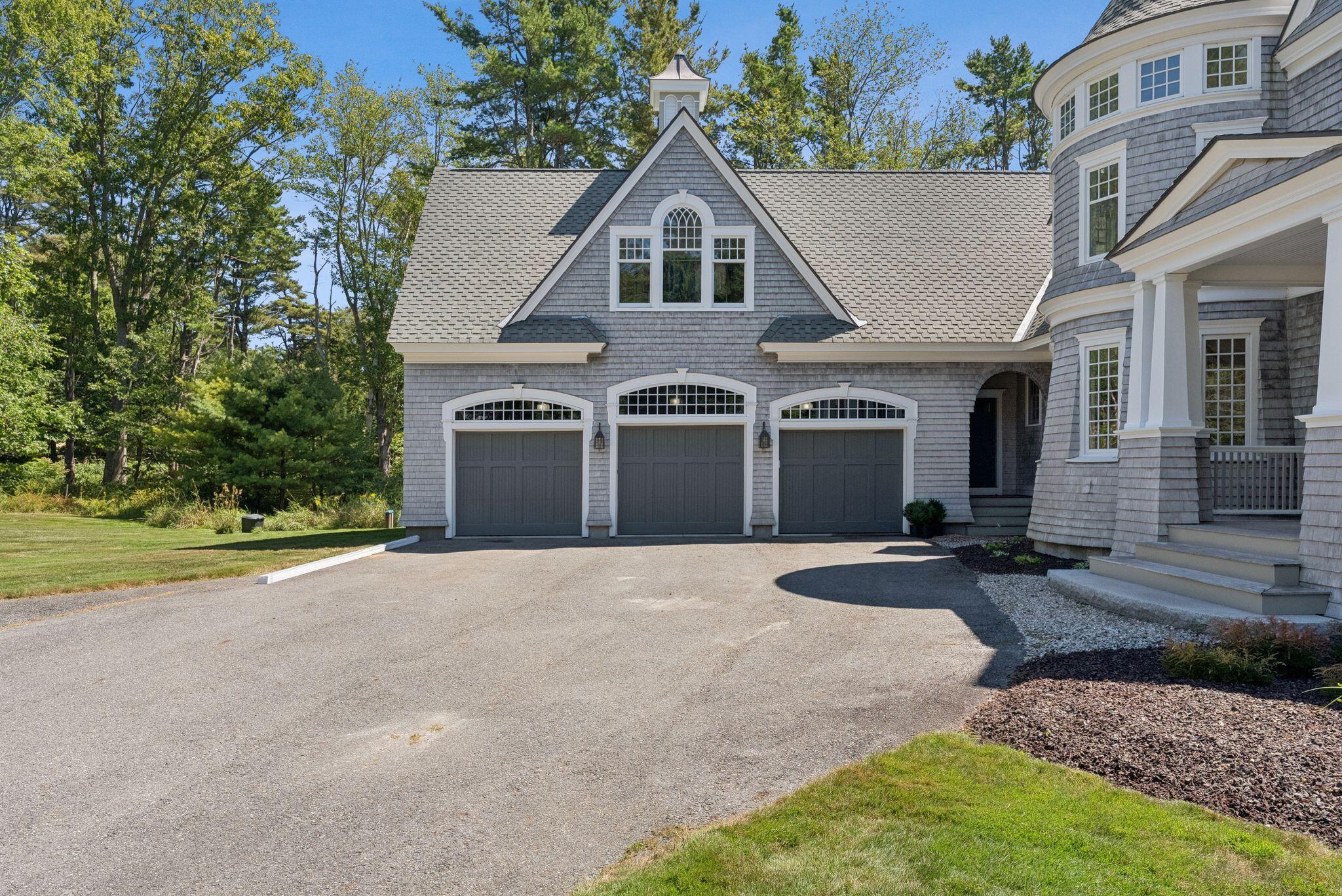 Yarmouth, Maine, 04096, United States, 4 Bedrooms Bedrooms, ,5 BathroomsBathrooms,Residential,Active,1945252