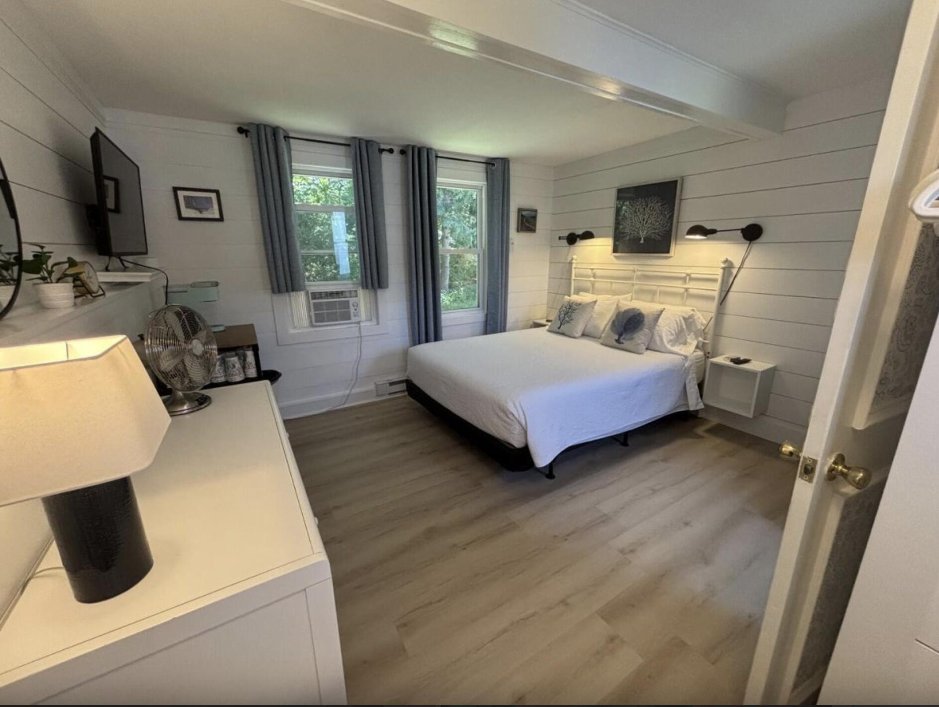 Ogunquit, Maine, 03907, United States, 6 Bedrooms Bedrooms, ,6 BathroomsBathrooms,Residential,Active,2012671