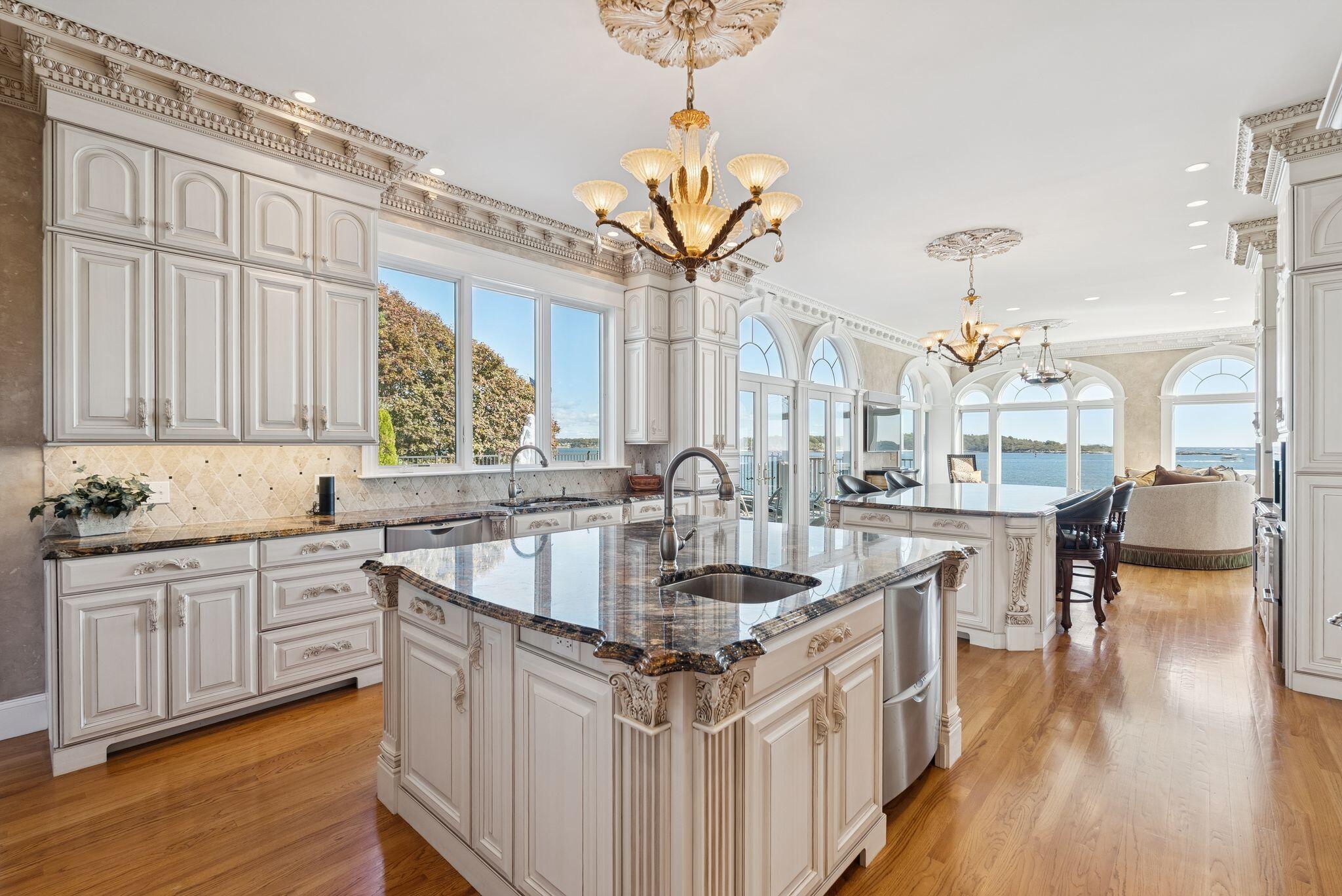 South Portland, Maine, 04106, United States, 3 Bedrooms Bedrooms, ,5 BathroomsBathrooms,Residential,Active,1954023