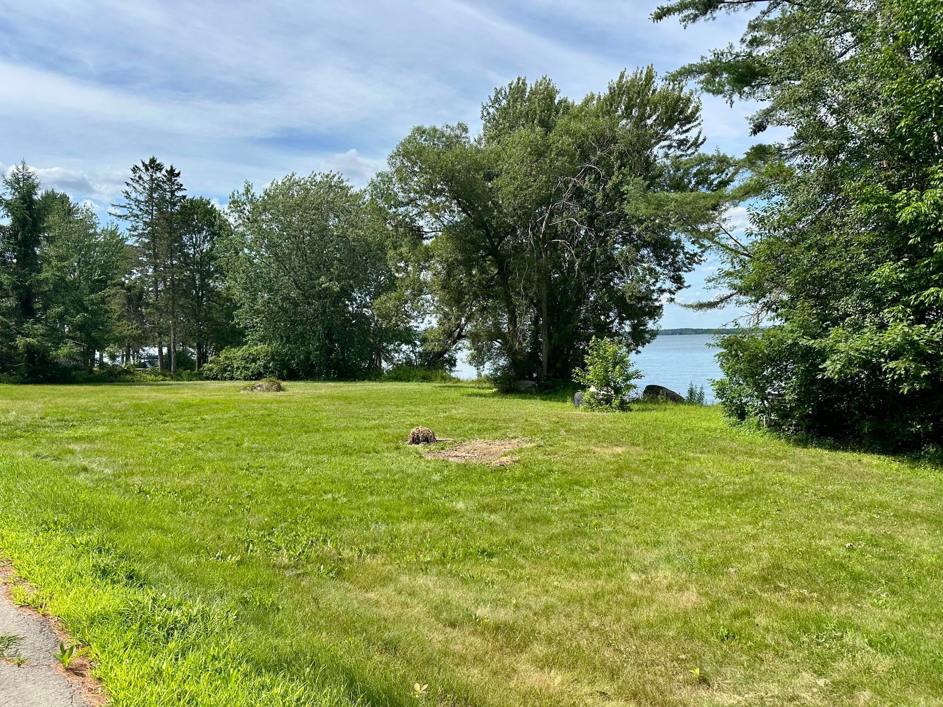 Newport, Maine, 04953, United States, 10 Bedrooms Bedrooms, ,9 BathroomsBathrooms,Residential,Active,1897992