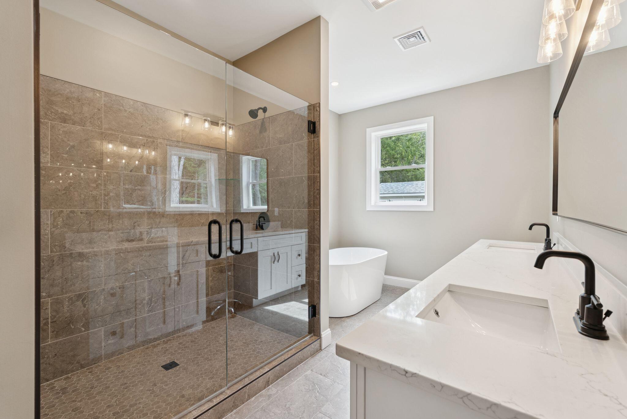 Buxton, Maine, 04093, United States, 4 Bedrooms Bedrooms, ,4 BathroomsBathrooms,Residential,Active,1909608