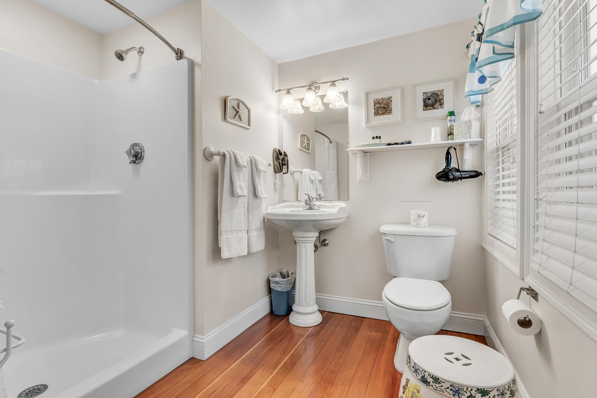 Wells, Maine, 04090, United States, 7 Bedrooms Bedrooms, ,8 BathroomsBathrooms,Residential,Active,2006791