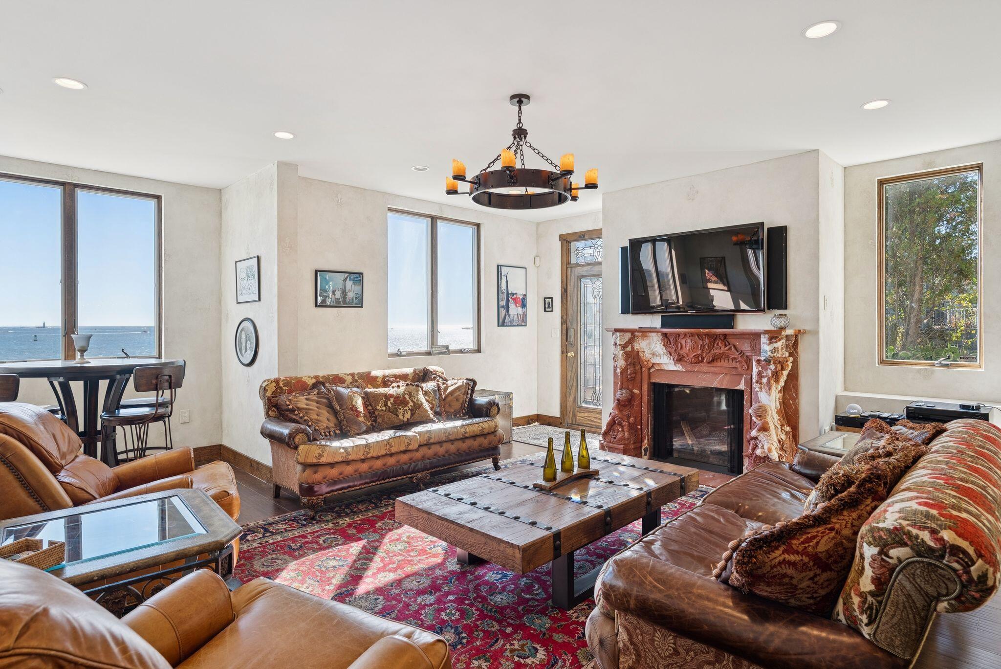 South Portland, Maine, 04106, United States, 3 Bedrooms Bedrooms, ,5 BathroomsBathrooms,Residential,Active,1954023