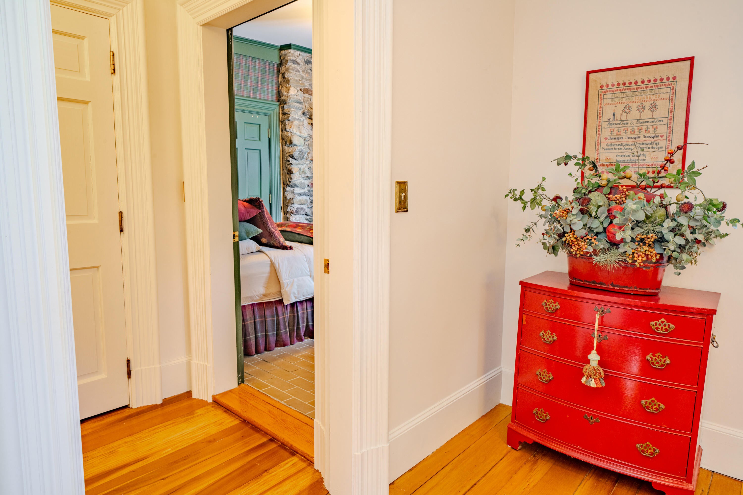 Belfast, Maine, 04915, United States, ,2 BathroomsBathrooms,Residential,Active,1762819