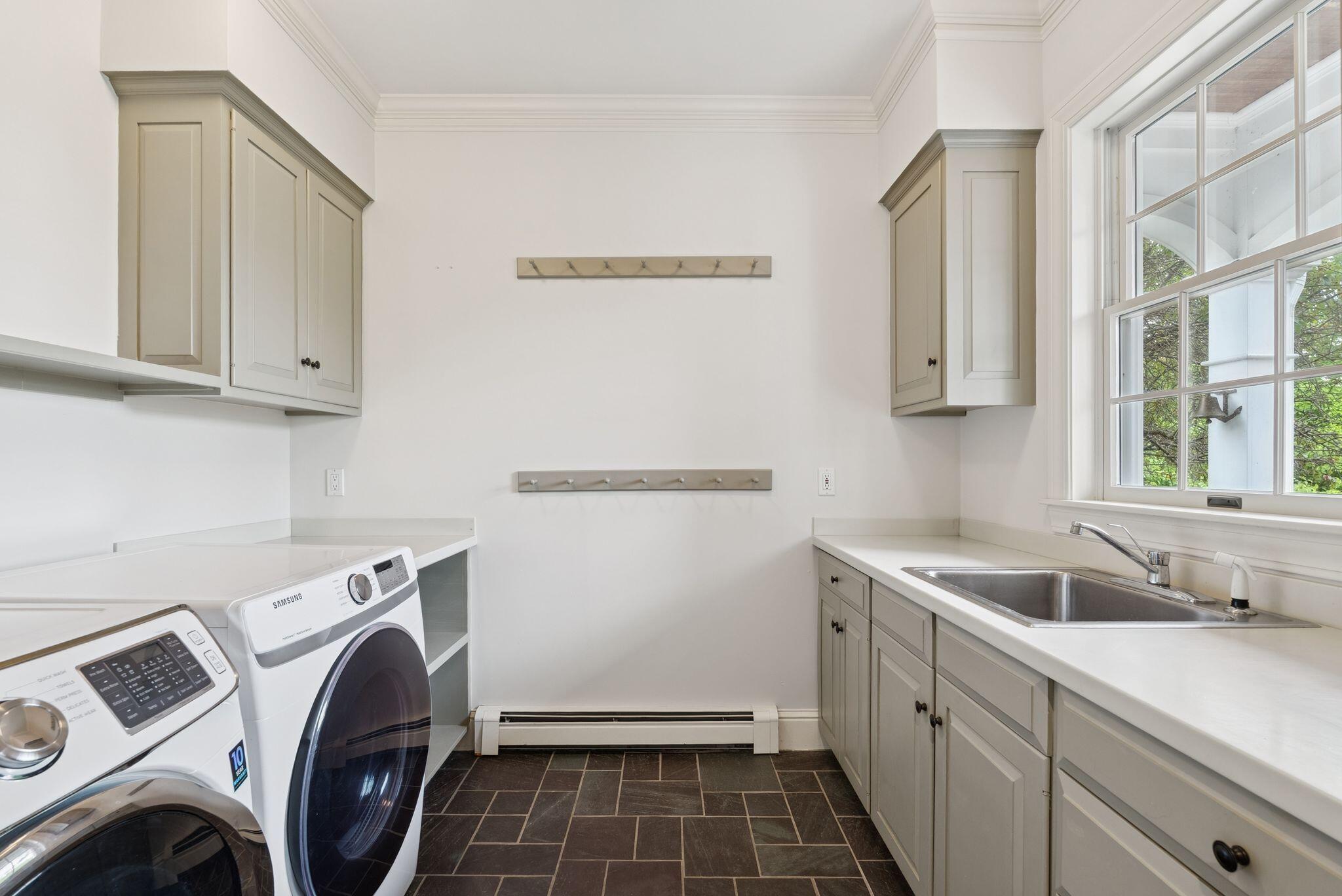 Cumberland, Maine, 04110, United States, 4 Bedrooms Bedrooms, ,5 BathroomsBathrooms,Residential,Active,1886783