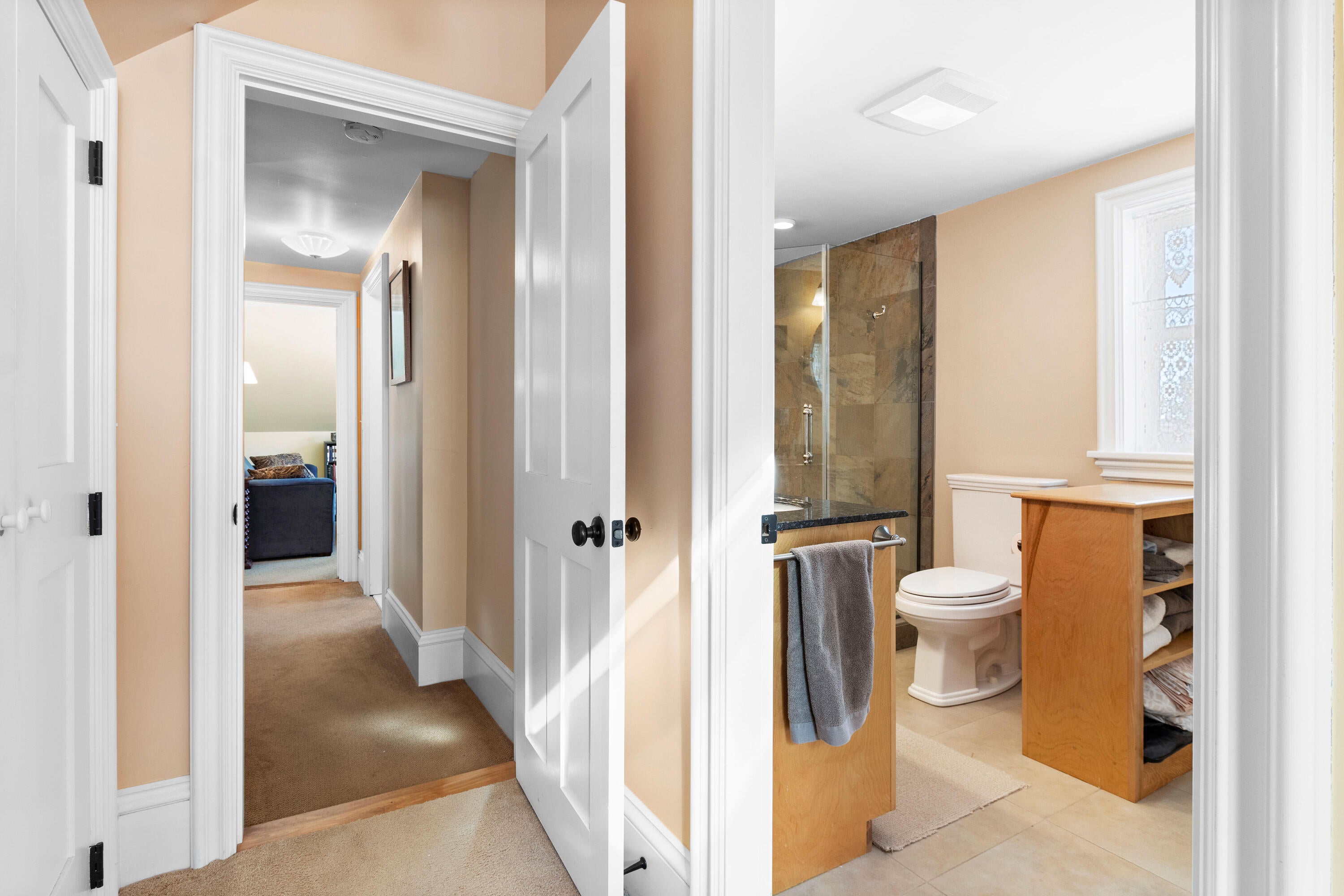 Waldoboro, Maine, 04572, United States, 4 Bedrooms Bedrooms, ,3 BathroomsBathrooms,Residential,Active,2007941