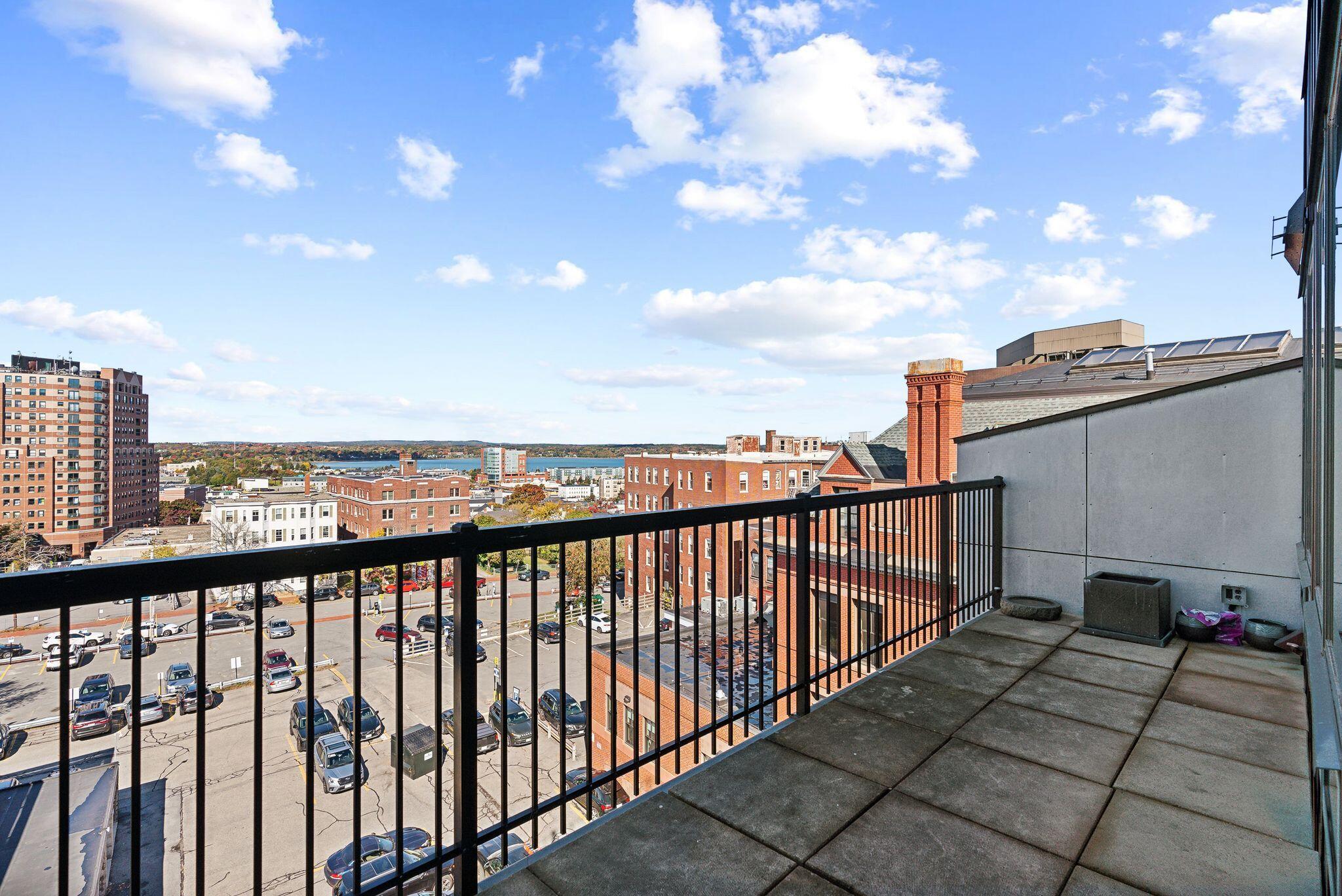 Portland, Maine, 04101, United States, 2 Bedrooms Bedrooms, ,3 BathroomsBathrooms,Residential,Active,1839414