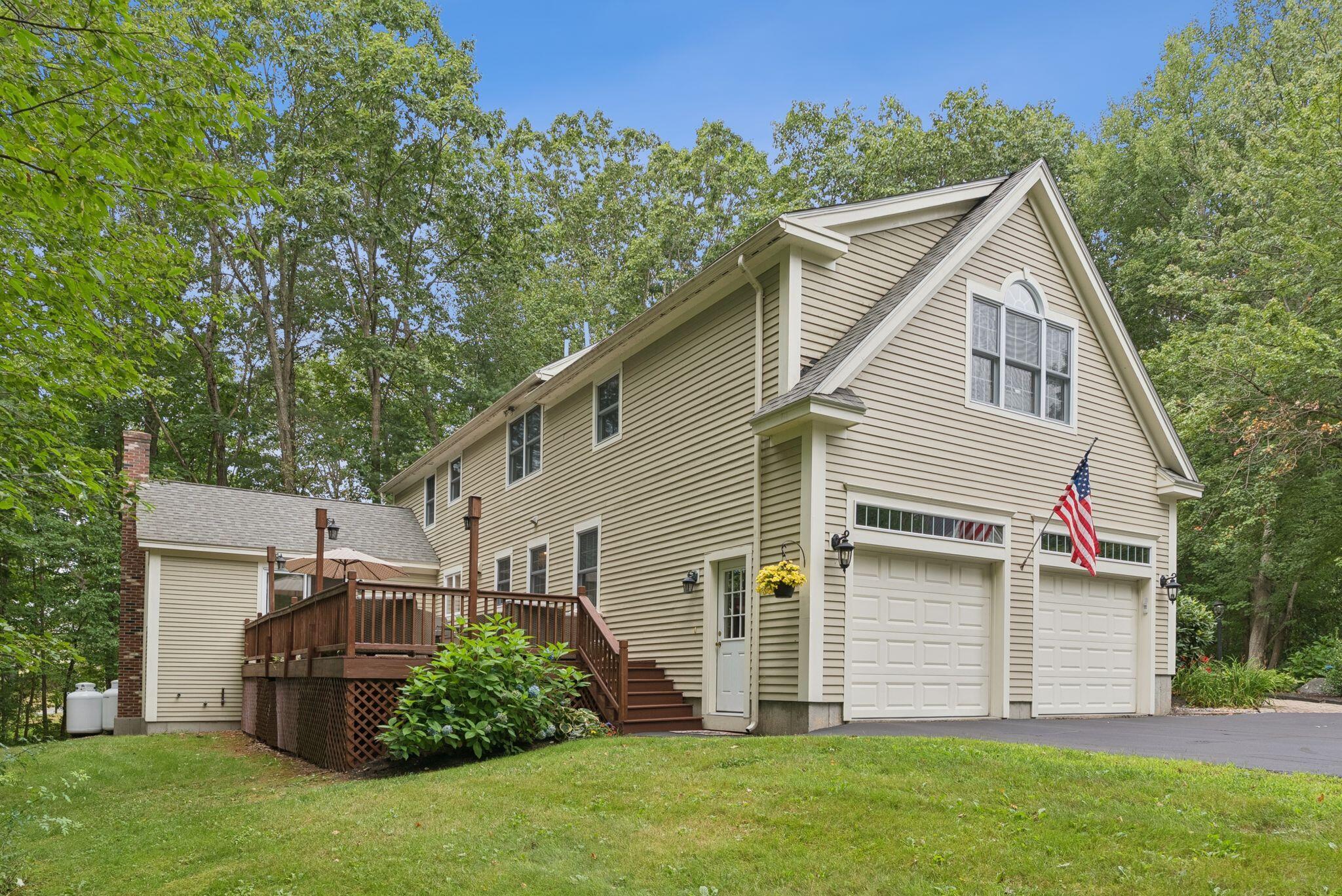 Falmouth, Maine, 04105, United States, 4 Bedrooms Bedrooms, ,3 BathroomsBathrooms,Residential,Active,1920228