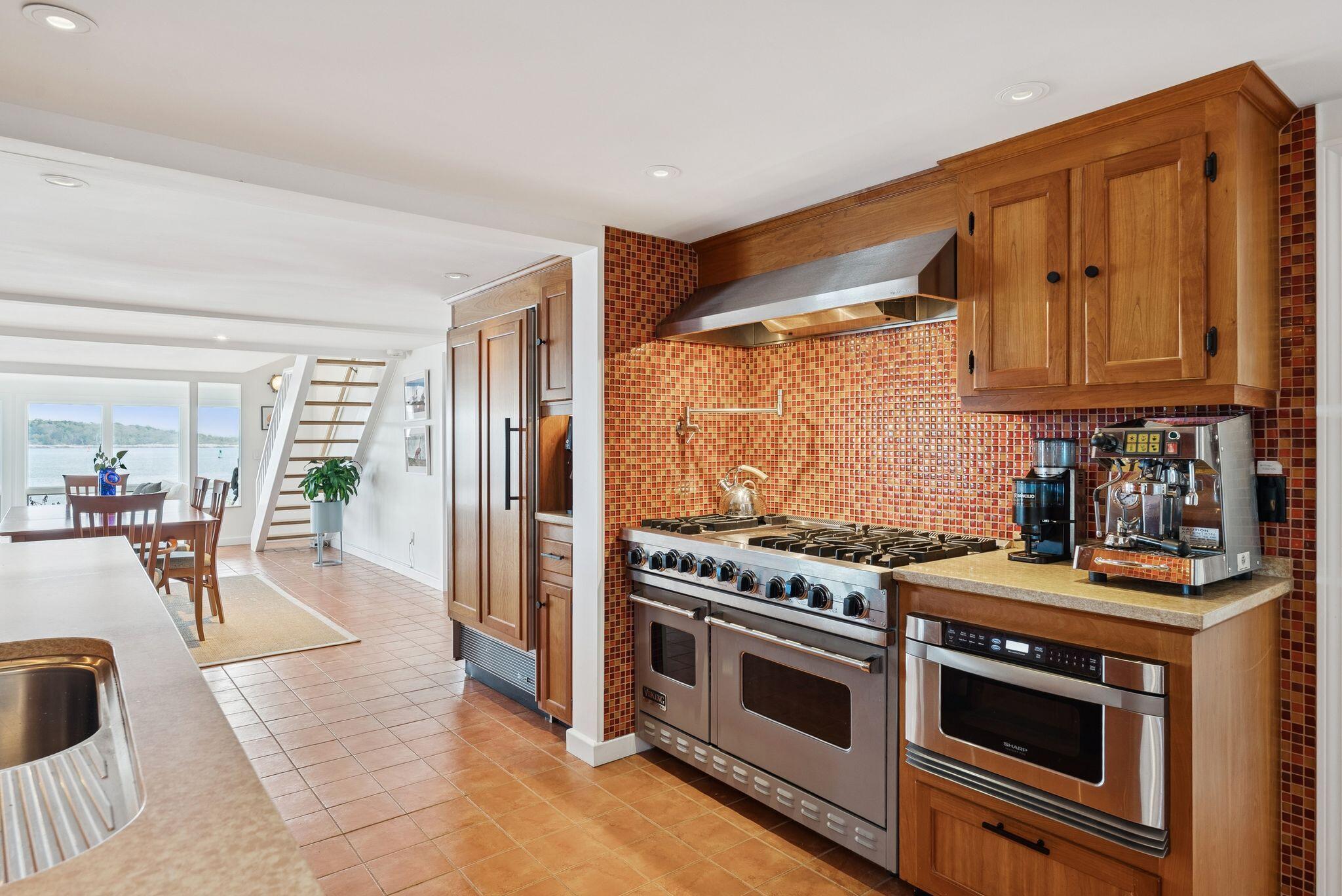 South Portland, Maine, 04106, United States, 2 Bedrooms Bedrooms, ,2 BathroomsBathrooms,Residential,Active,2013638