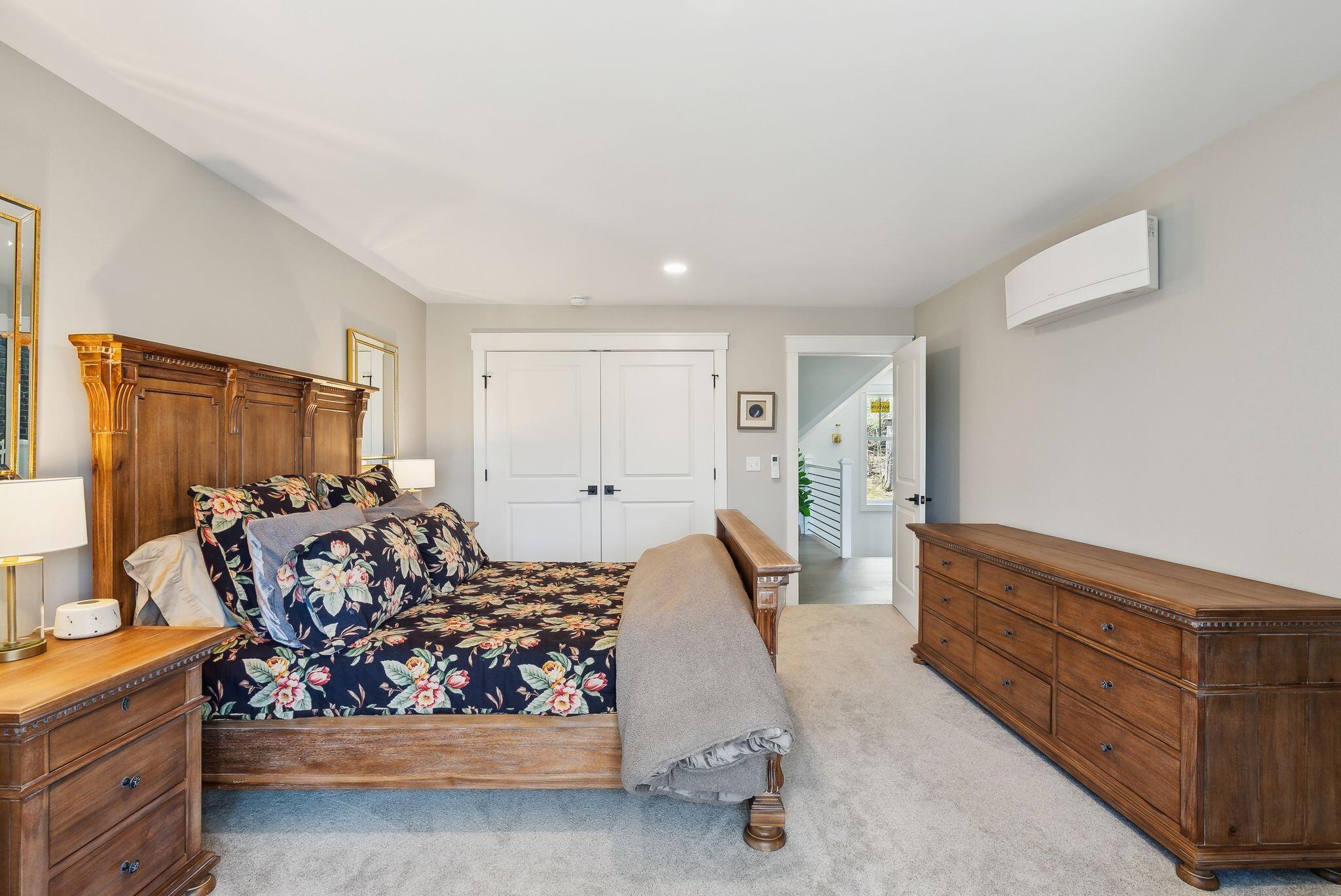 Falmouth, Maine, 04105, United States, 5 Bedrooms Bedrooms, ,5 BathroomsBathrooms,Residential,Active,1798129
