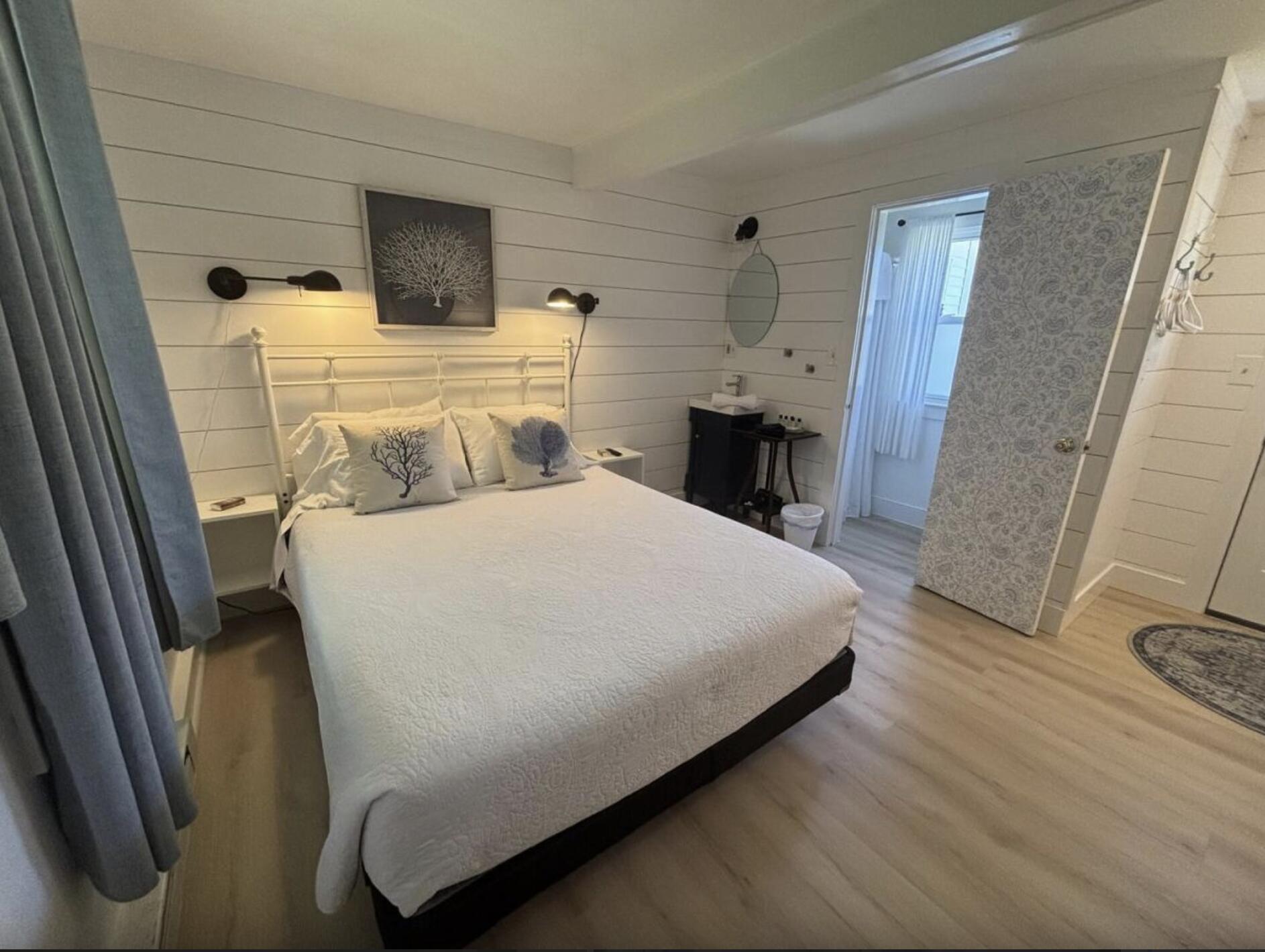 Ogunquit, Maine, 03907, United States, 6 Bedrooms Bedrooms, ,6 BathroomsBathrooms,Residential,Active,2012671