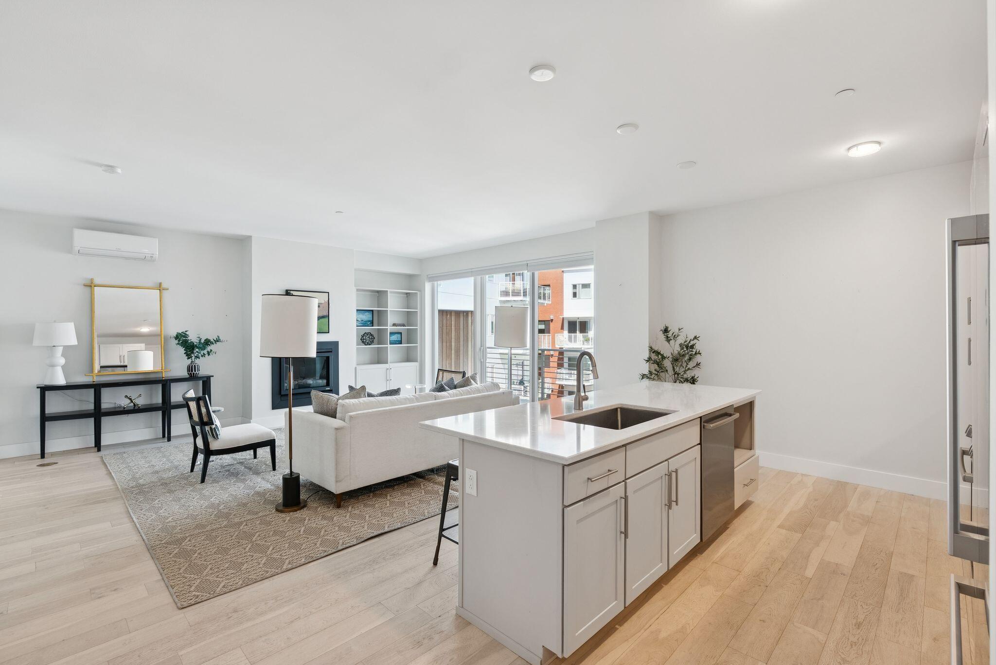 Portland, Maine, 04101, United States, 2 Bedrooms Bedrooms, ,2 BathroomsBathrooms,Residential,Active,1929690
