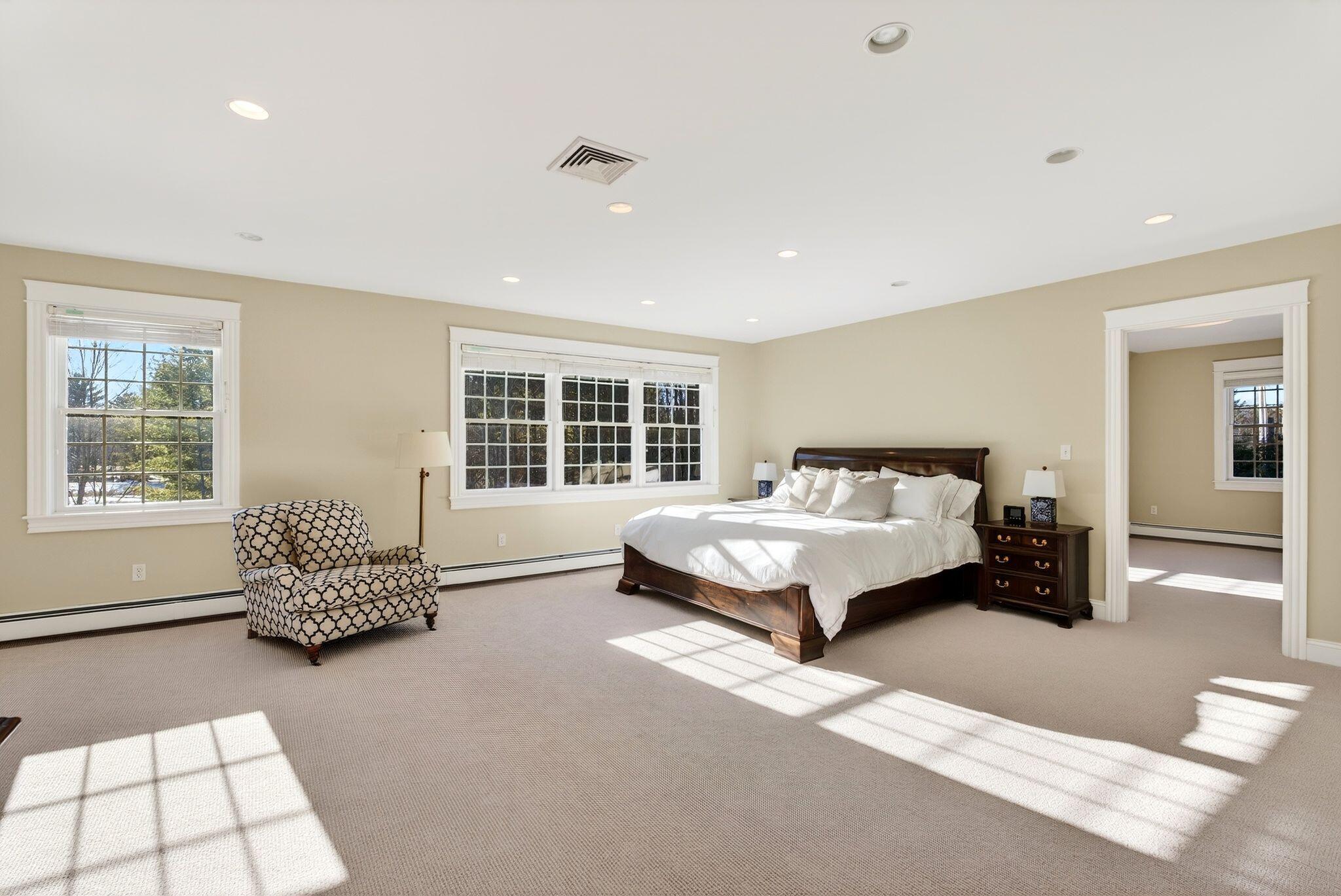 Falmouth, Maine, 04105, United States, 5 Bedrooms Bedrooms, ,7 BathroomsBathrooms,Residential,Active,2013455