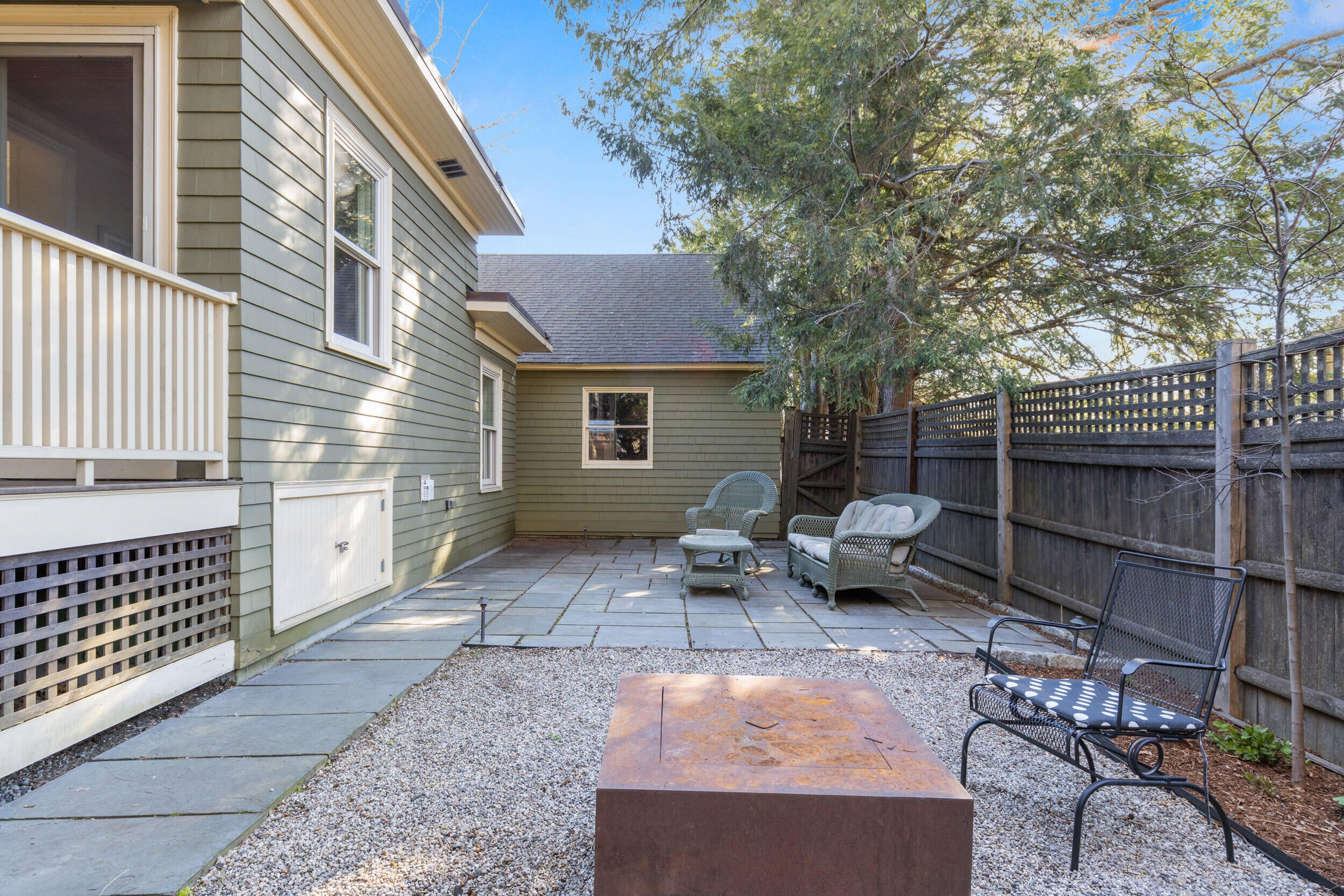 Portland, Maine, 04103, United States, 4 Bedrooms Bedrooms, ,3 BathroomsBathrooms,Residential,Active,2040217