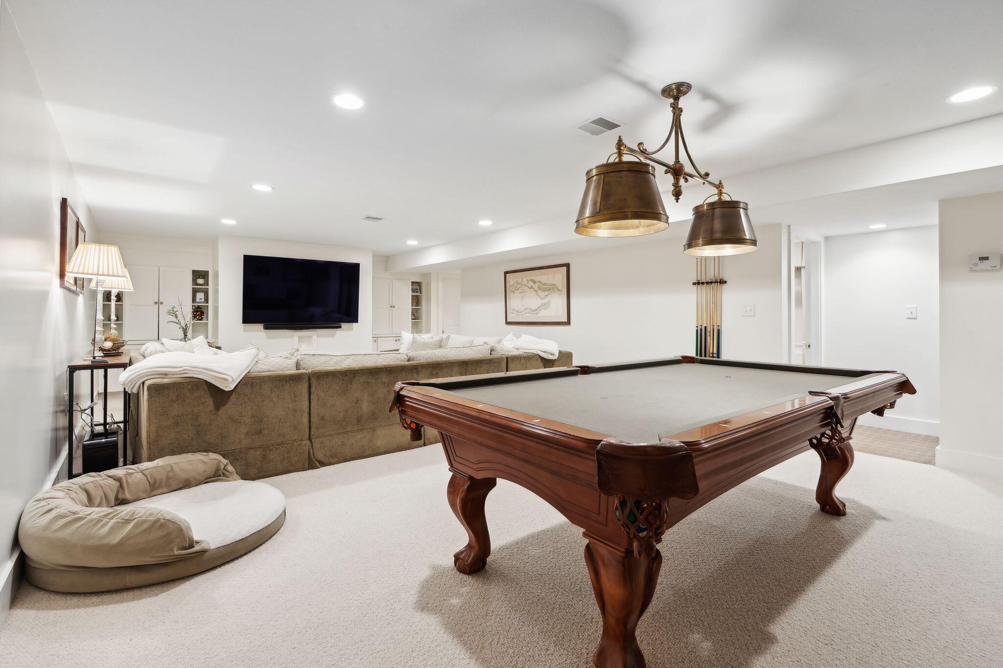 Naples, Maine, 04055, United States, 9 Bedrooms Bedrooms, ,8 BathroomsBathrooms,Residential,Active,1905064