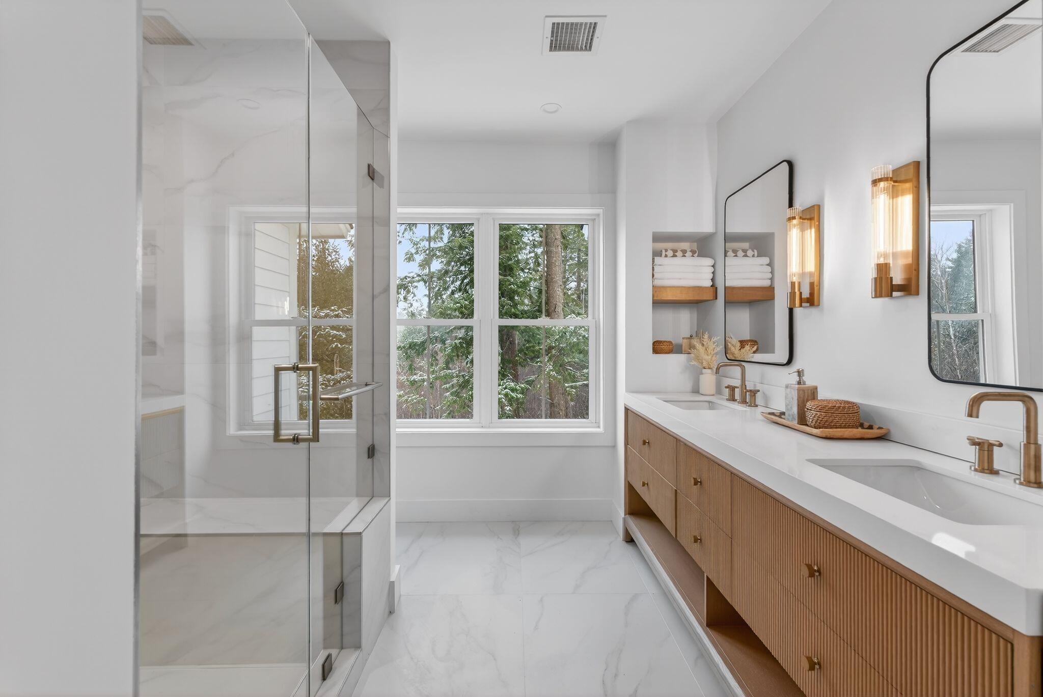 Falmouth, Maine, 04105, United States, 4 Bedrooms Bedrooms, ,4 BathroomsBathrooms,Residential,Active,2001079