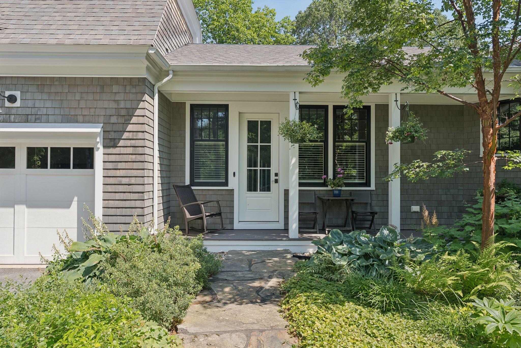 Falmouth, Maine, 04105, United States, 5 Bedrooms Bedrooms, ,6 BathroomsBathrooms,Residential,Active,1952276