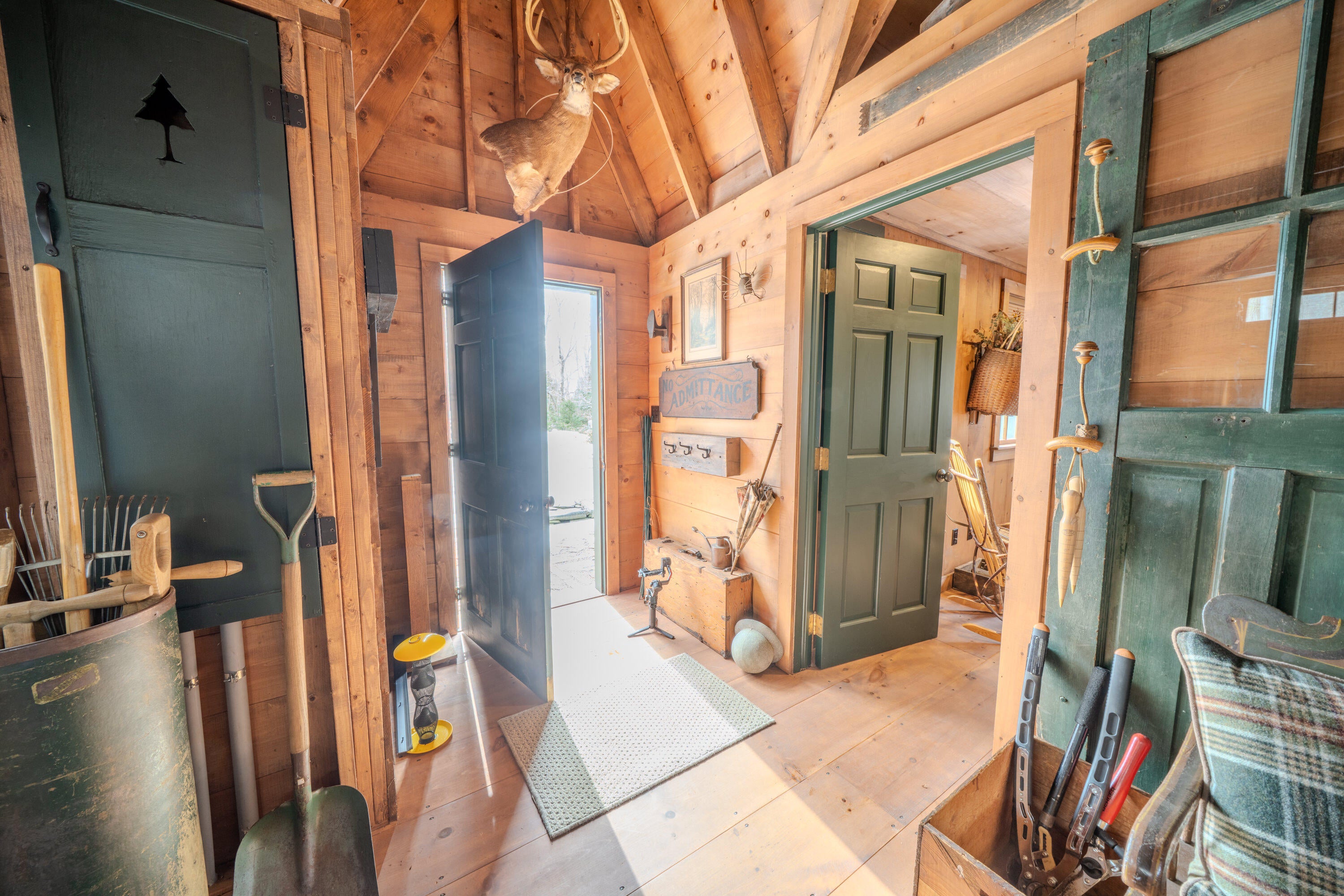 Belfast, Maine, 04915, United States, ,2 BathroomsBathrooms,Residential,Active,1762819