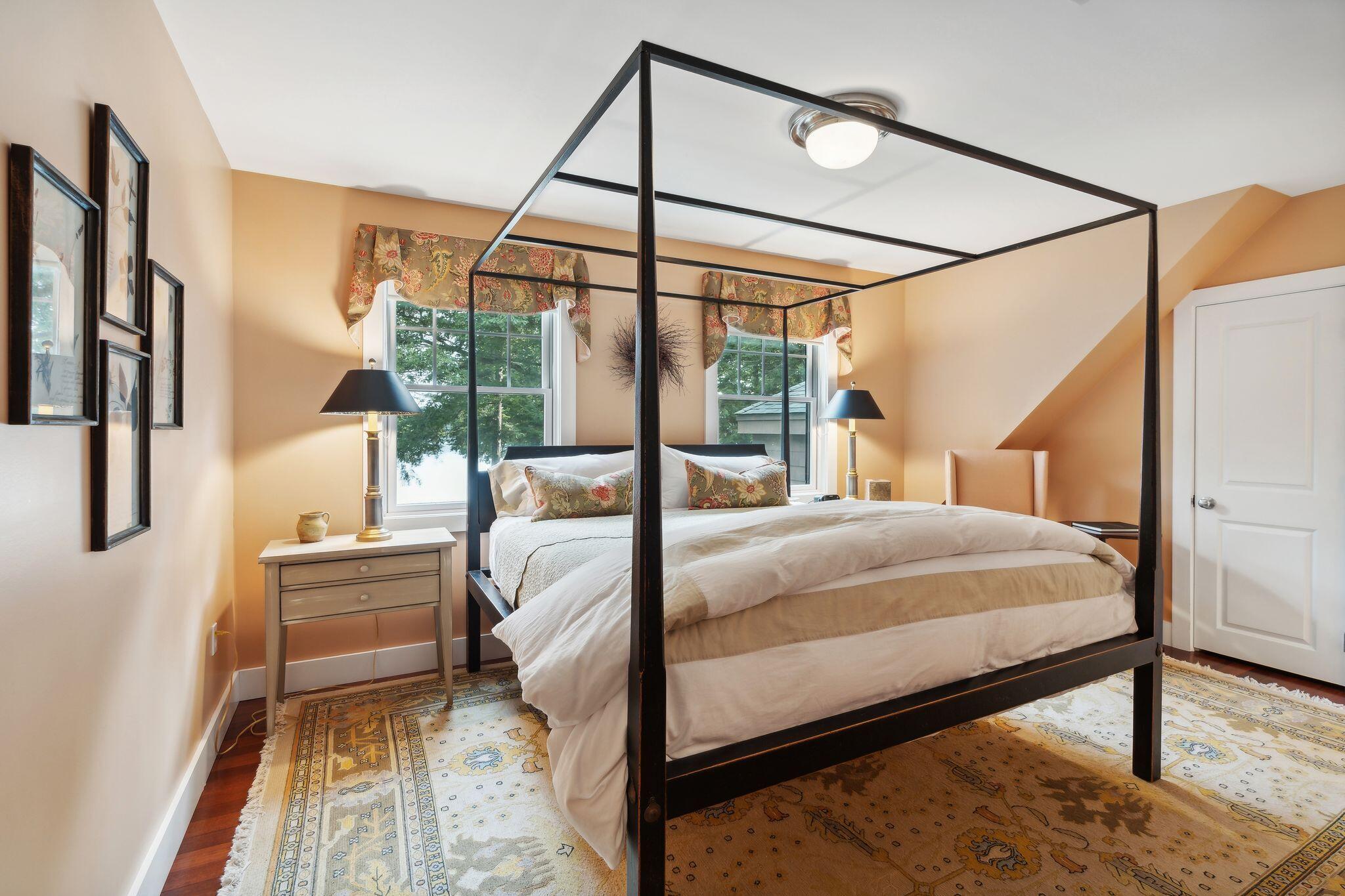 Naples, Maine, 04055, United States, 9 Bedrooms Bedrooms, ,8 BathroomsBathrooms,Residential,Active,1905064