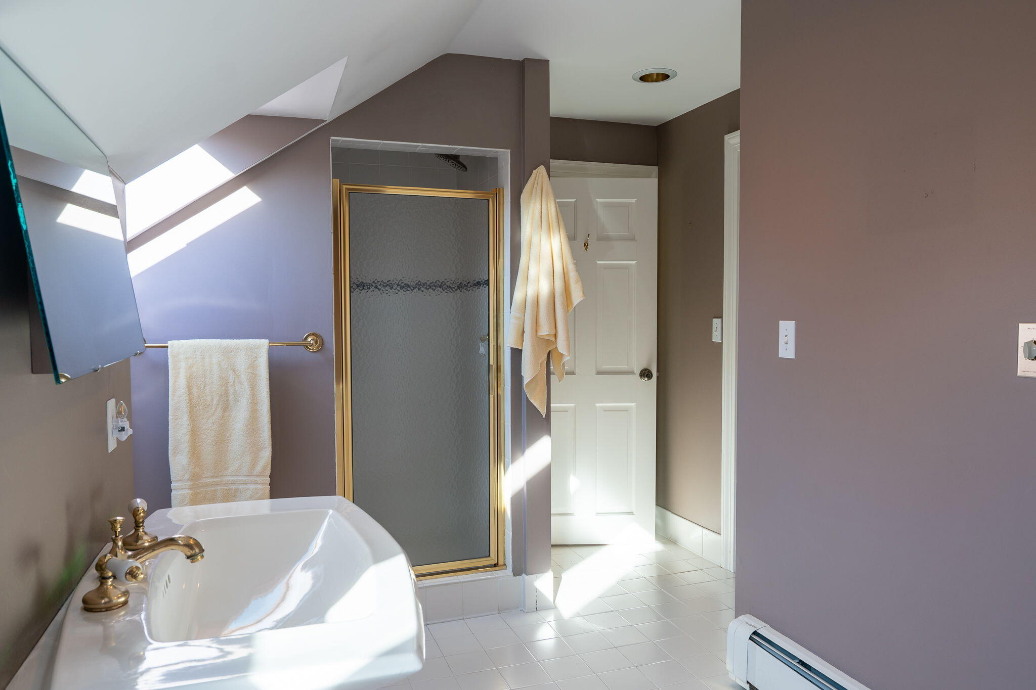 Cumberland, Maine, 04110, United States, 5 Bedrooms Bedrooms, ,3 BathroomsBathrooms,Residential,Active,1989779