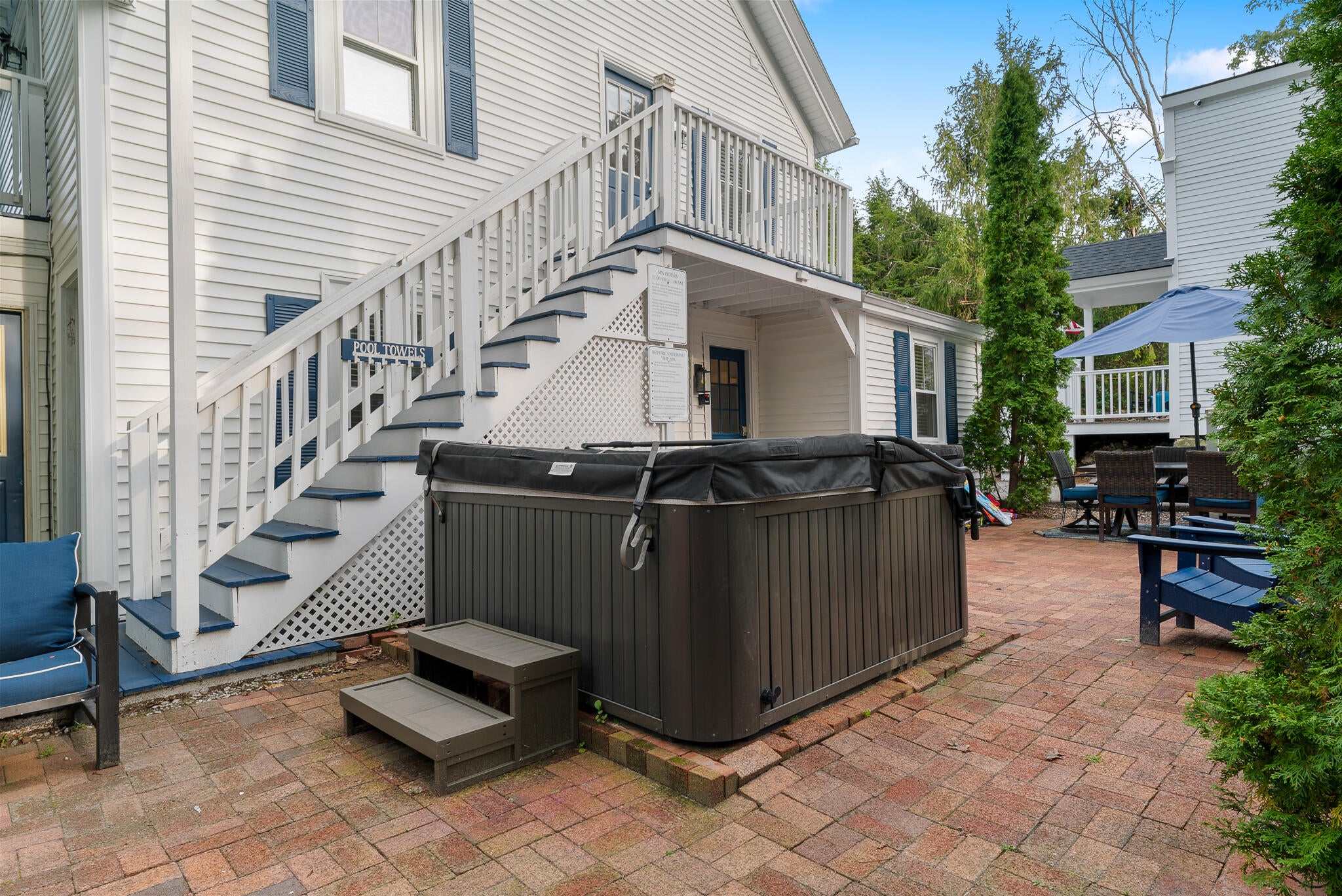 Ogunquit, Maine, 03907, United States, 7 Bedrooms Bedrooms, ,7 BathroomsBathrooms,Residential,Active,1942380