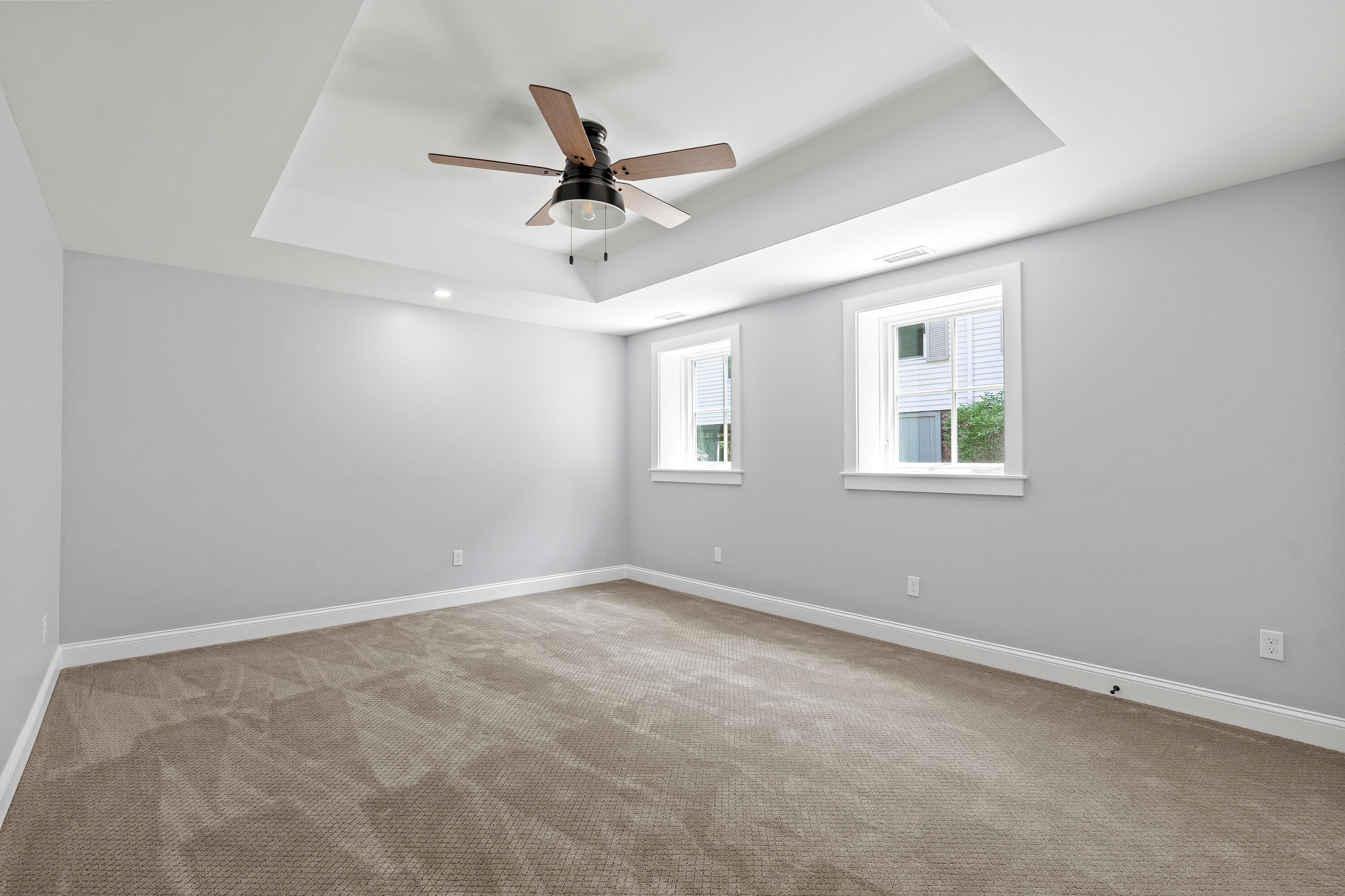 Falmouth, Maine, 04105, United States, 5 Bedrooms Bedrooms, ,6 BathroomsBathrooms,Residential,Active,2028555