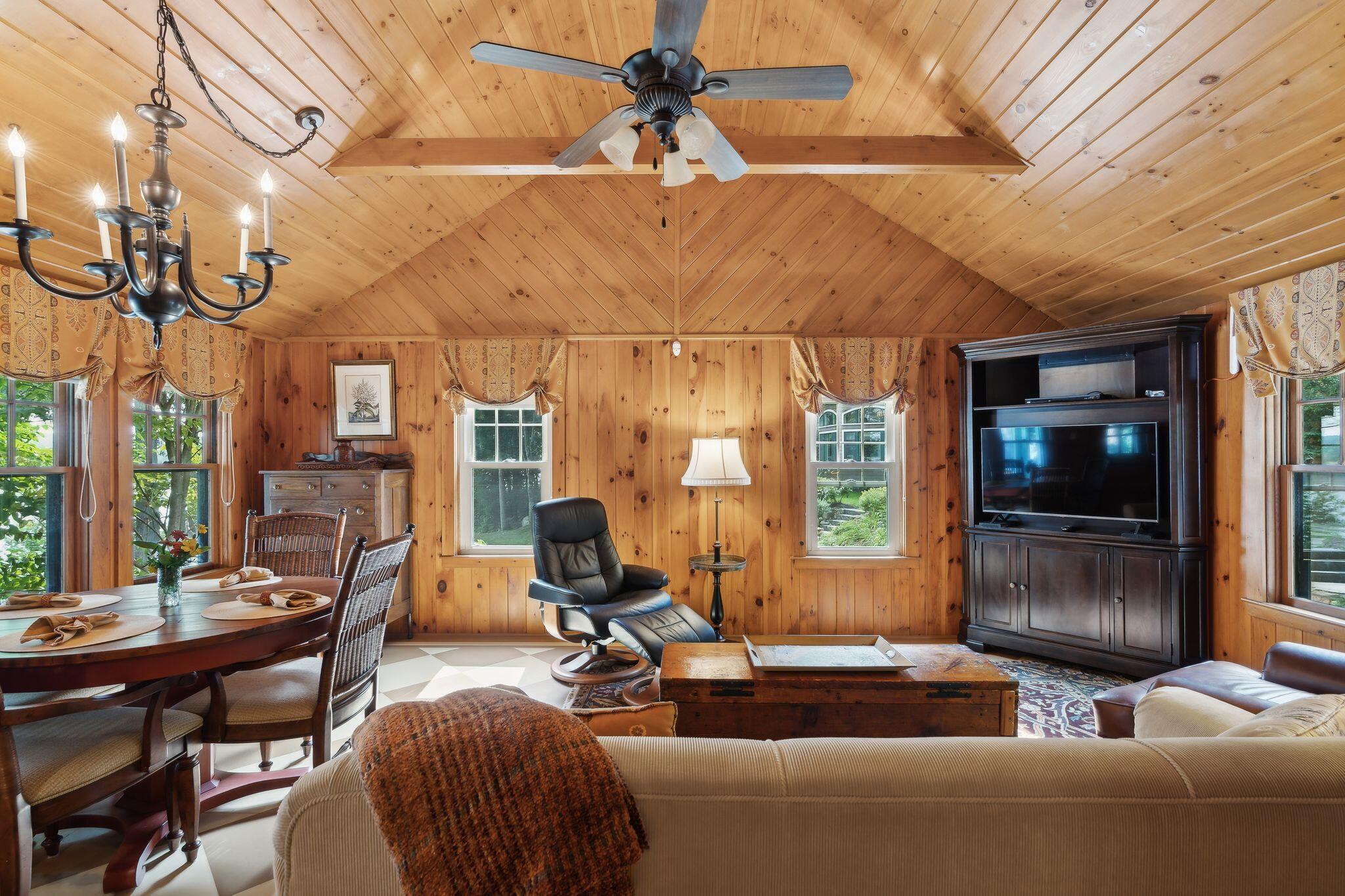 Naples, Maine, 04055, United States, 9 Bedrooms Bedrooms, ,8 BathroomsBathrooms,Residential,Active,1905064