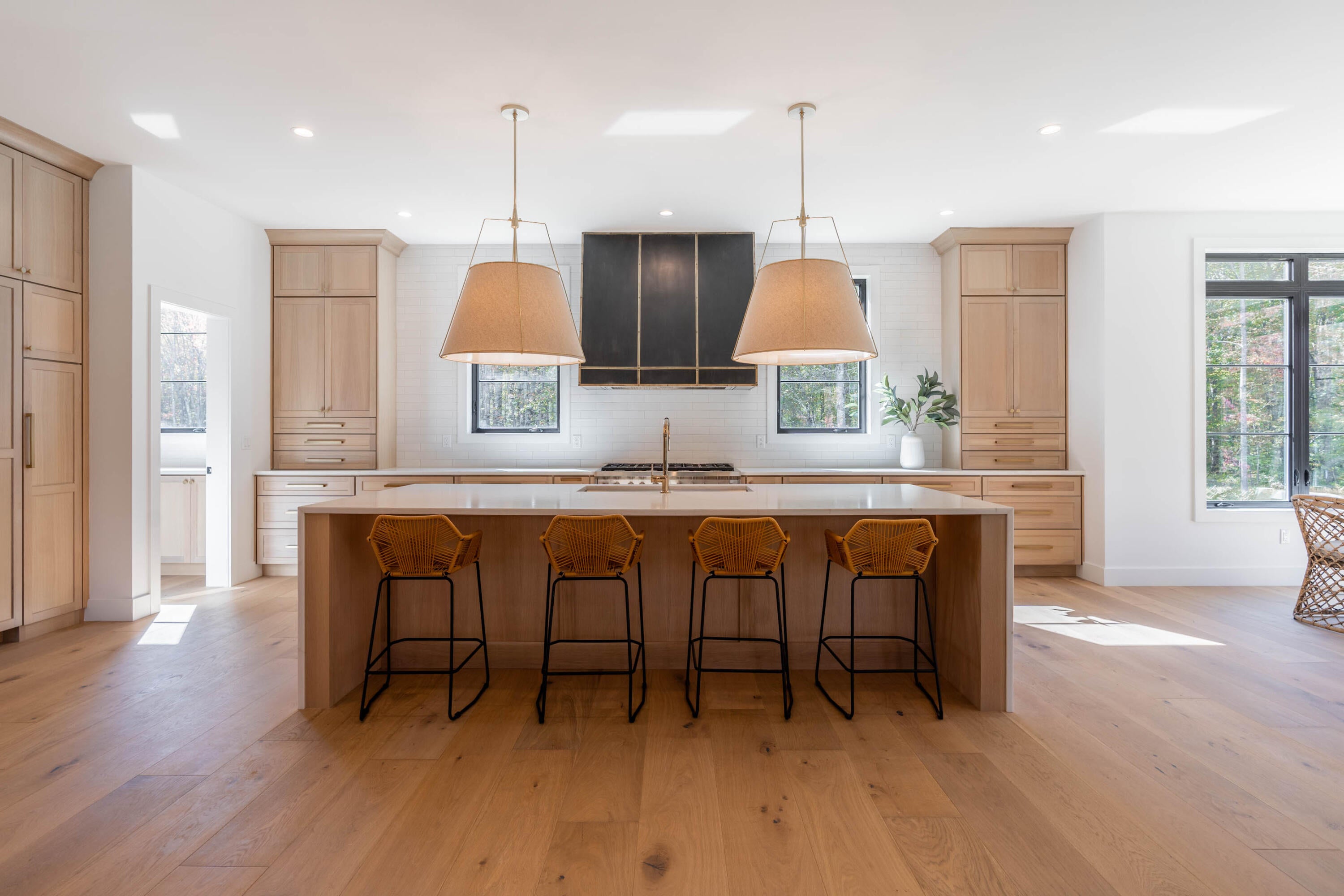 Falmouth, Maine, 04105, United States, 4 Bedrooms Bedrooms, ,4 BathroomsBathrooms,Residential,Active,2007173