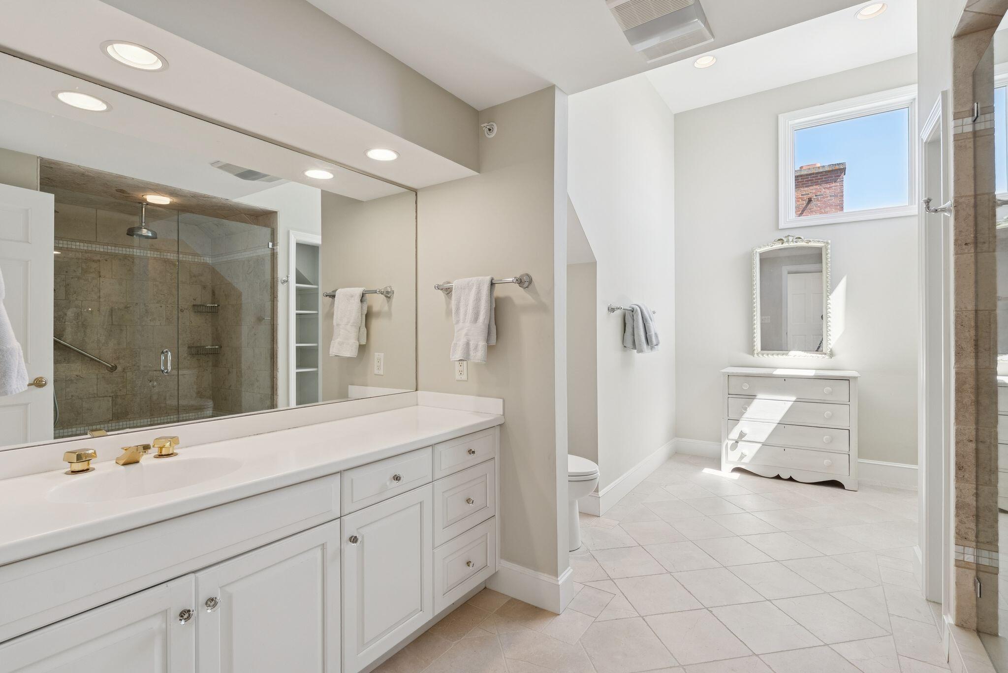 Scarborough, Maine, 04074, United States, 2 Bedrooms Bedrooms, ,3 BathroomsBathrooms,Residential,Active,1922482