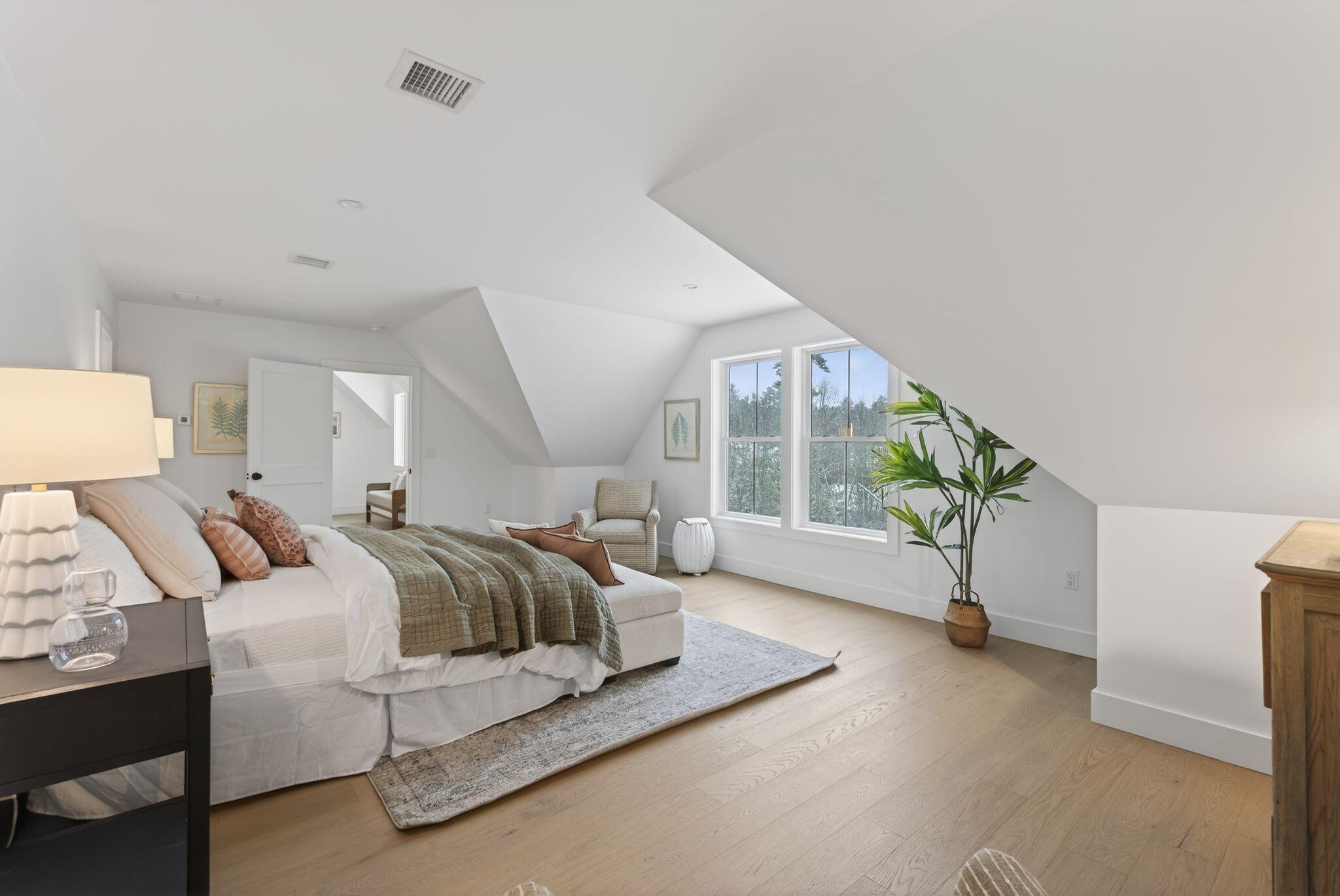 Falmouth, Maine, 04105, United States, 4 Bedrooms Bedrooms, ,4 BathroomsBathrooms,Residential,Active,2001079