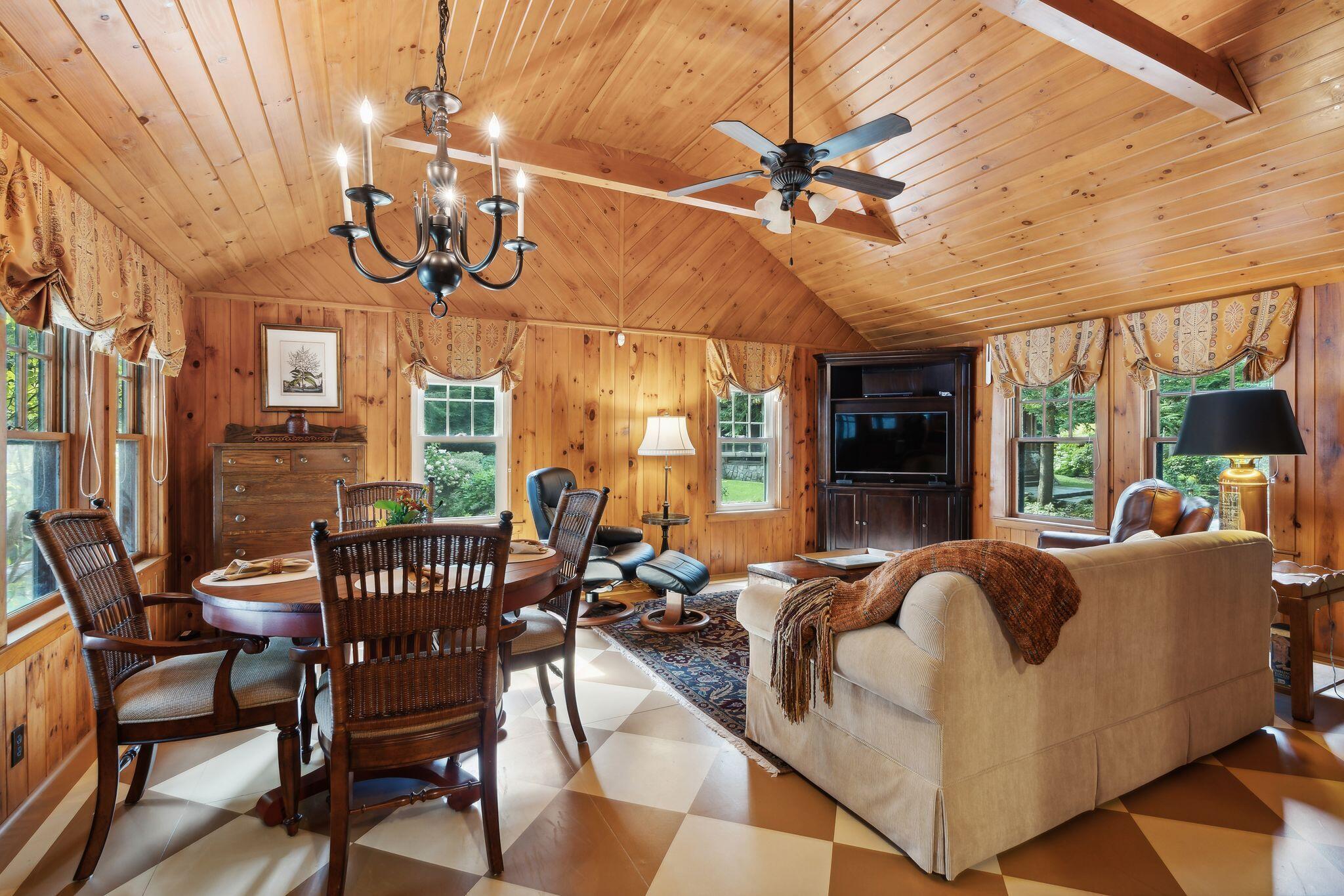 Naples, Maine, 04055, United States, 9 Bedrooms Bedrooms, ,8 BathroomsBathrooms,Residential,Active,1905064