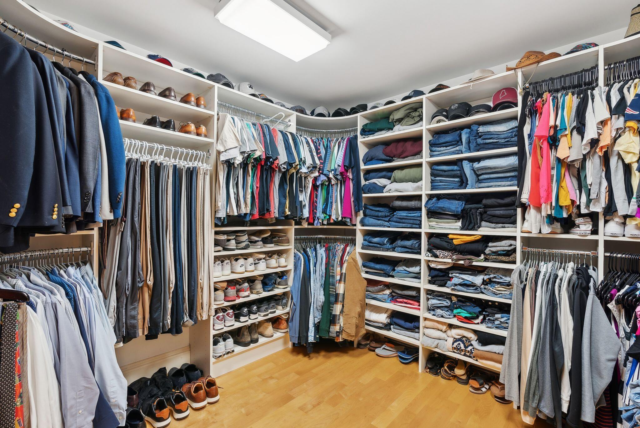 Cumberland, Maine, 04110, United States, 4 Bedrooms Bedrooms, ,5 BathroomsBathrooms,Residential,Active,1886783