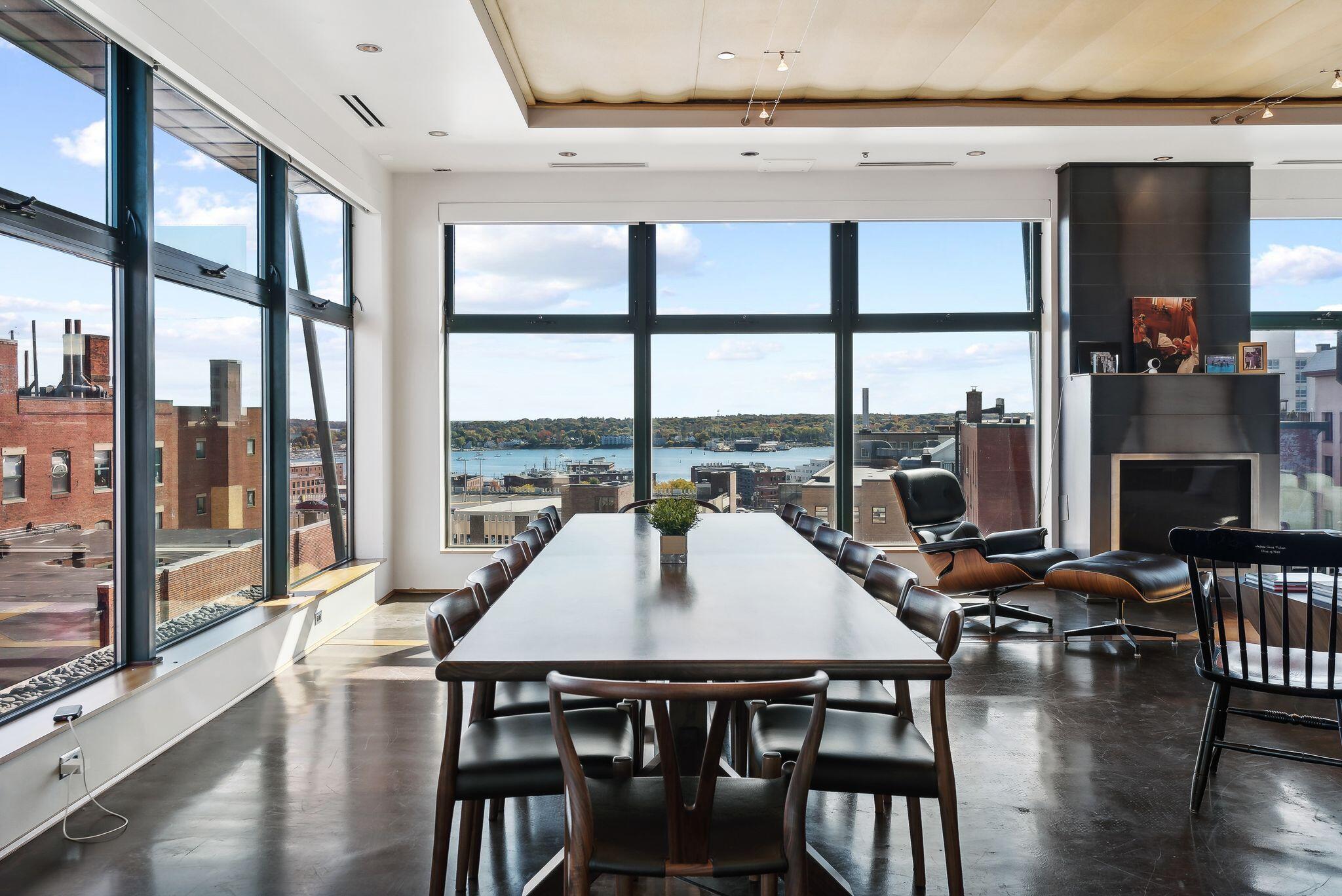 Portland, Maine, 04101, United States, 2 Bedrooms Bedrooms, ,3 BathroomsBathrooms,Residential,Active,1839414