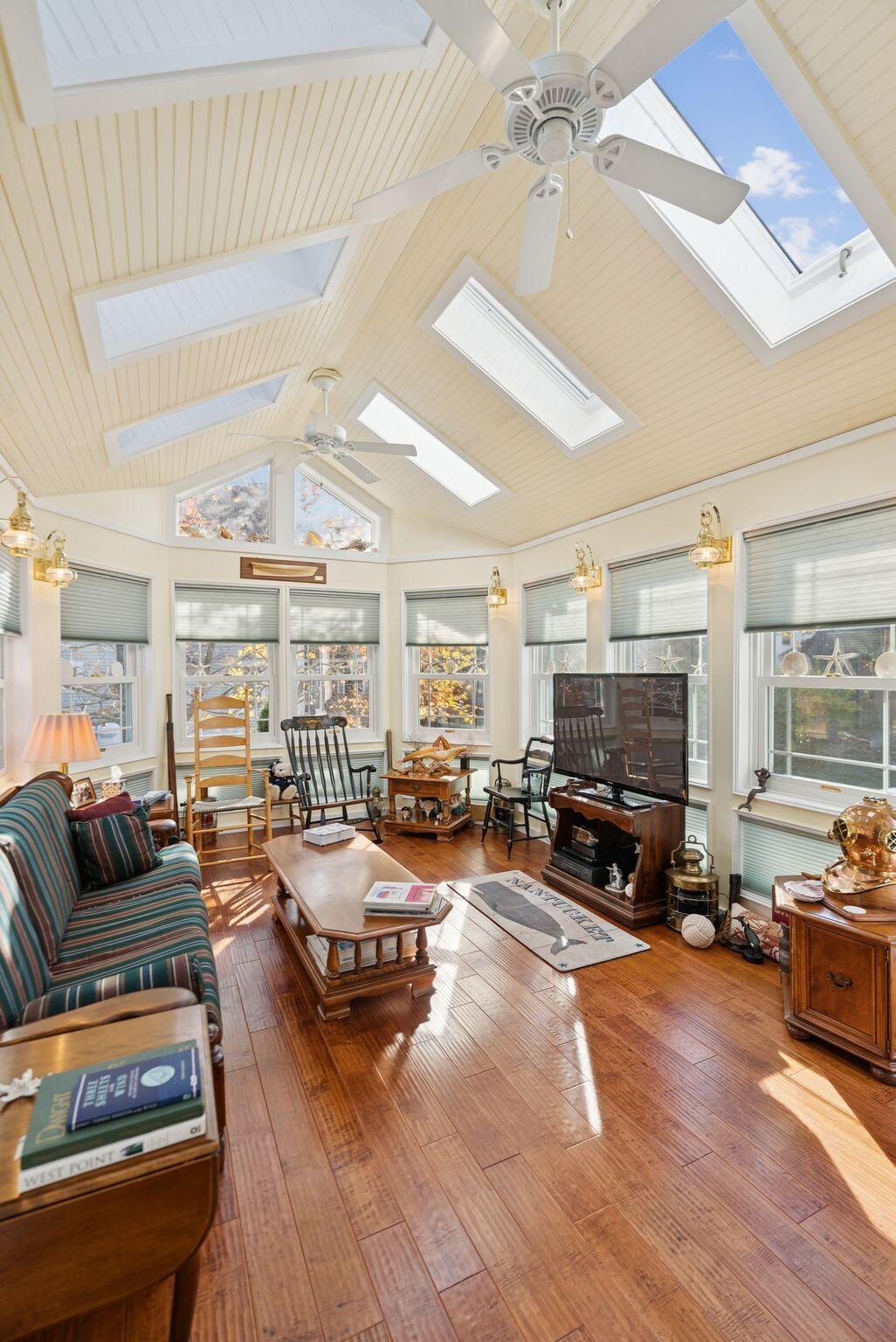 Brunswick, Maine, 04011, United States, 3 Bedrooms Bedrooms, ,3 BathroomsBathrooms,Residential,Active,1985566