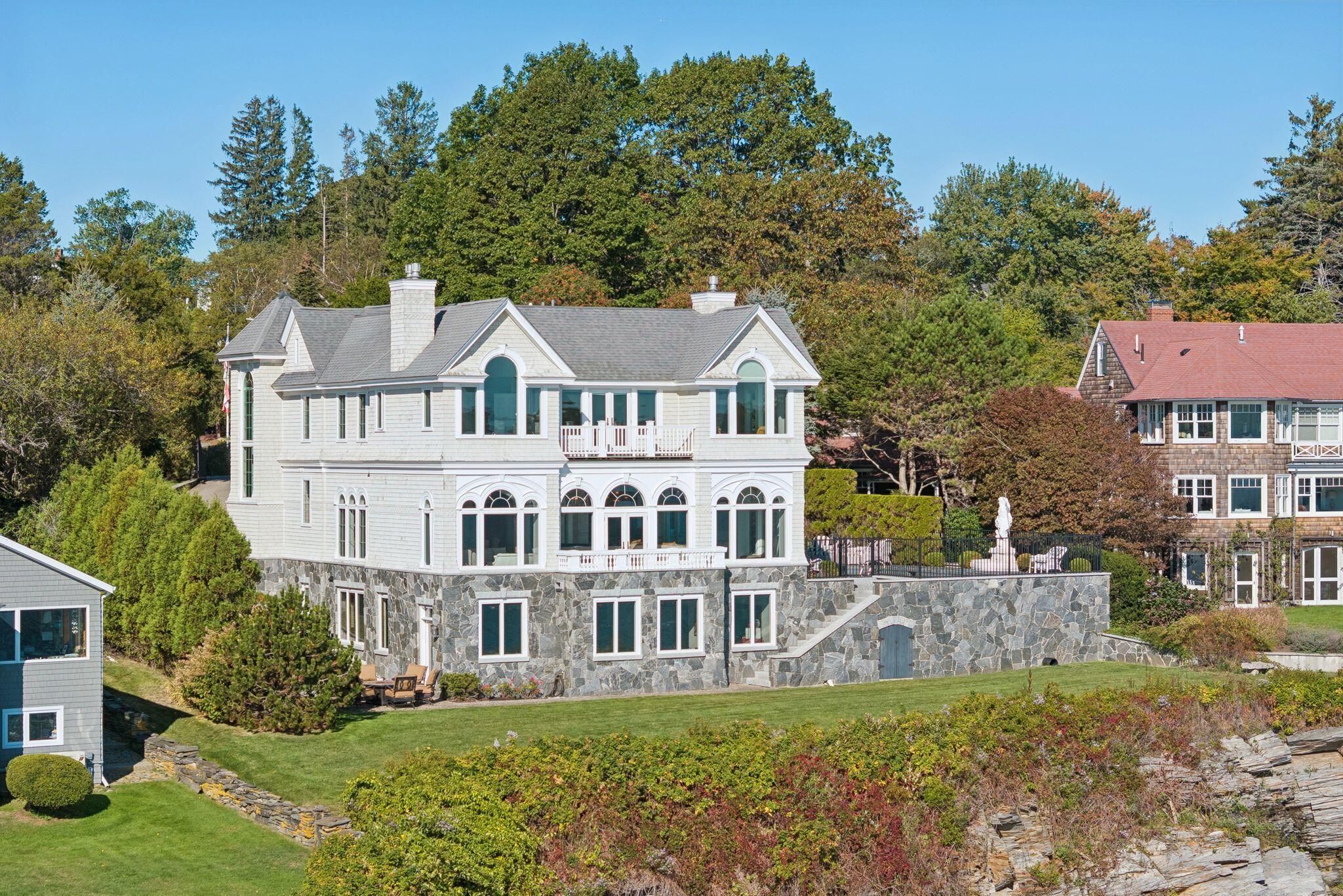 South Portland, Maine, 04106, United States, 3 Bedrooms Bedrooms, ,5 BathroomsBathrooms,Residential,Active,1954023