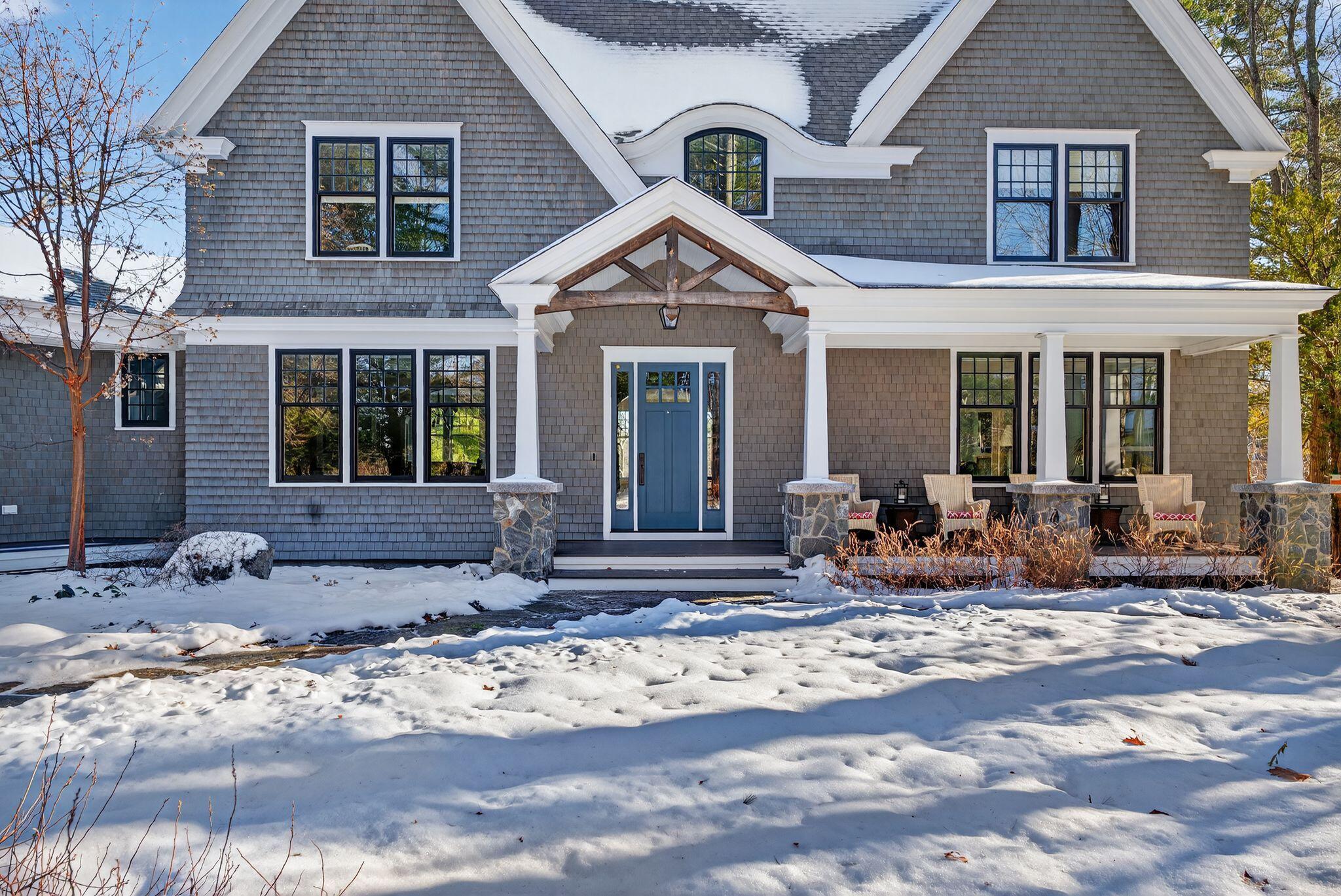 Falmouth, Maine, 04105, United States, 5 Bedrooms Bedrooms, ,6 BathroomsBathrooms,Residential,Active,1952276