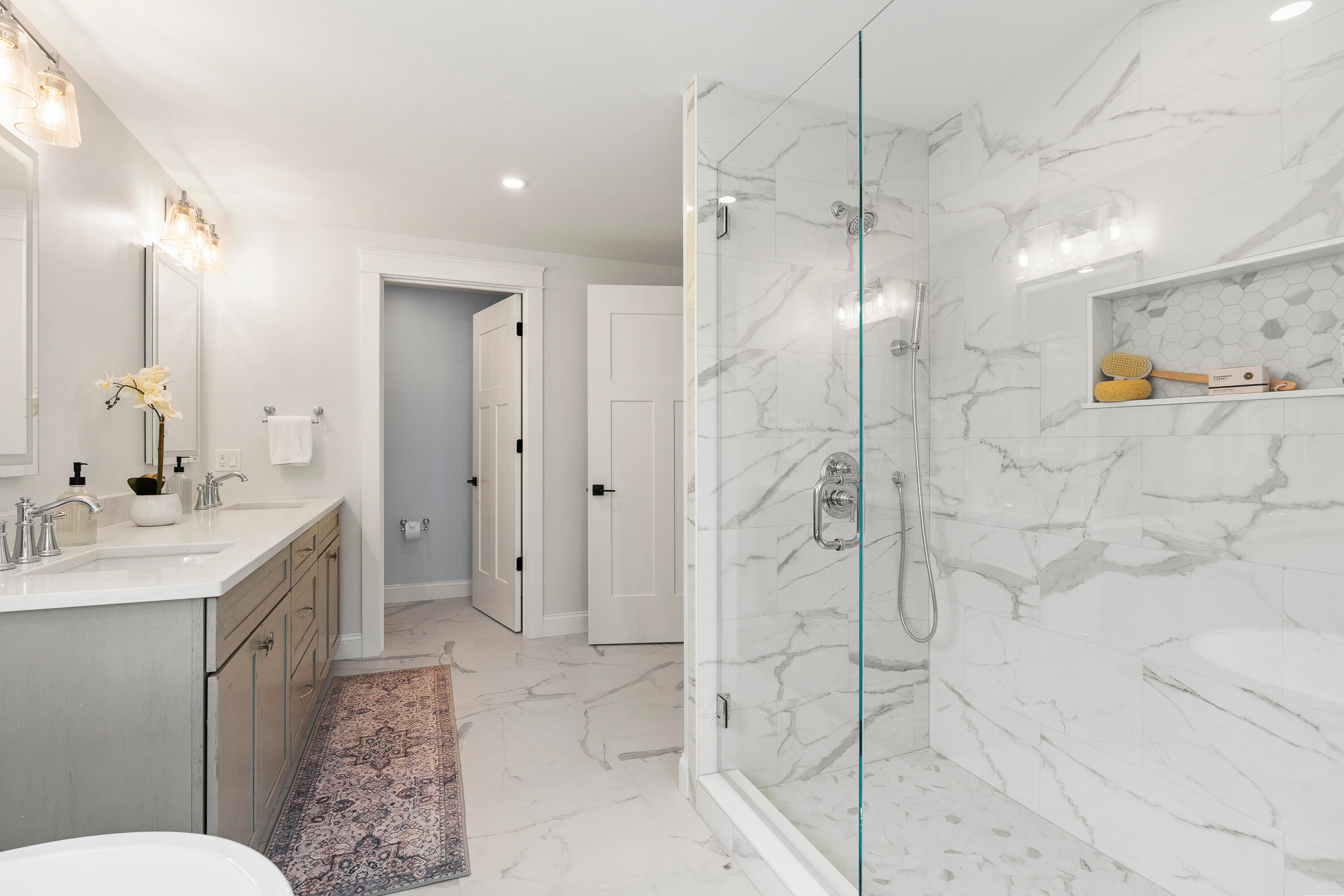 Falmouth, Maine, 04105, United States, 5 Bedrooms Bedrooms, ,6 BathroomsBathrooms,Residential,Active,2028555