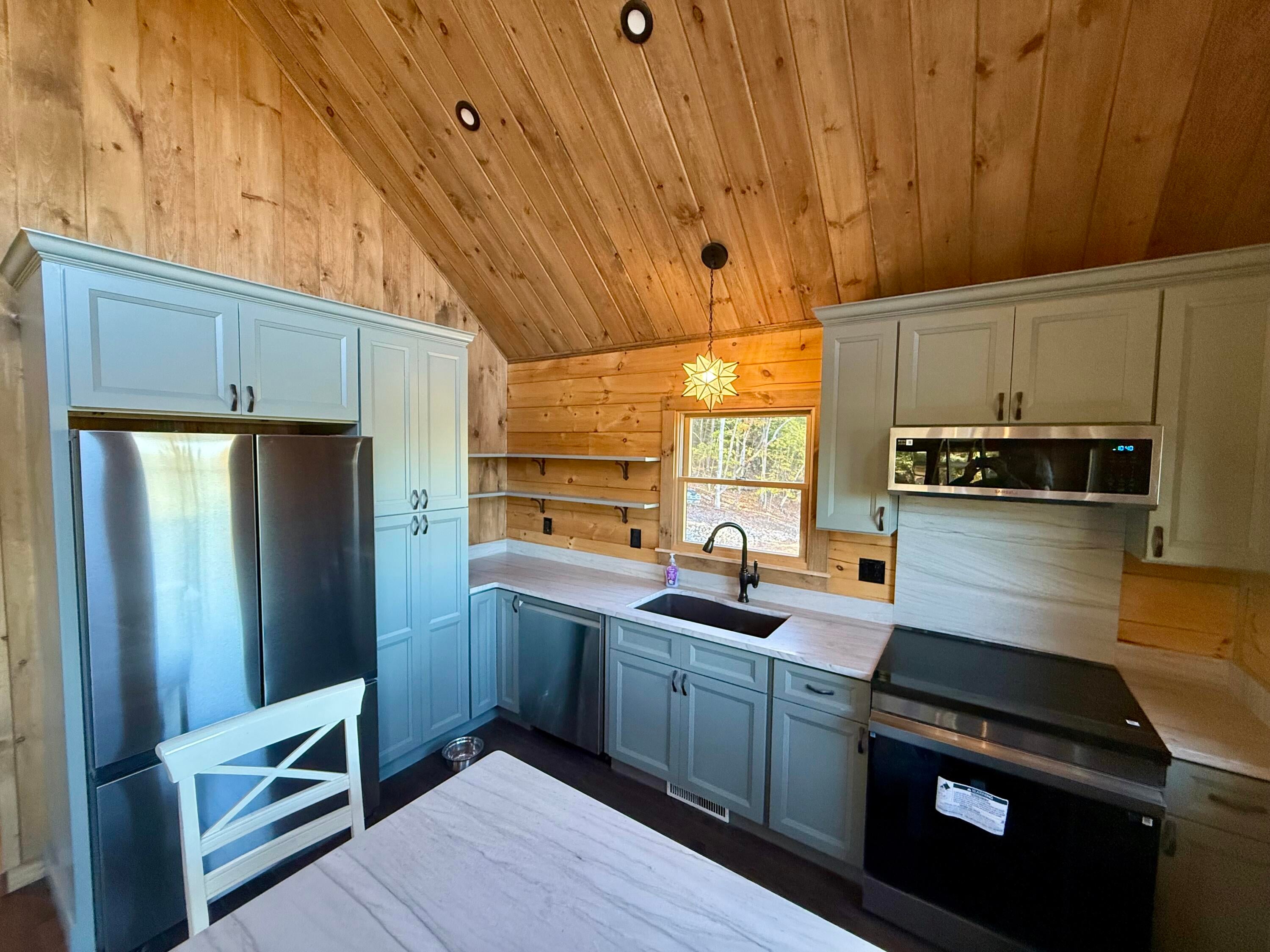 Bridgton, Maine, 04009, United States, 4 Bedrooms Bedrooms, ,2 BathroomsBathrooms,Residential,Active,1985562