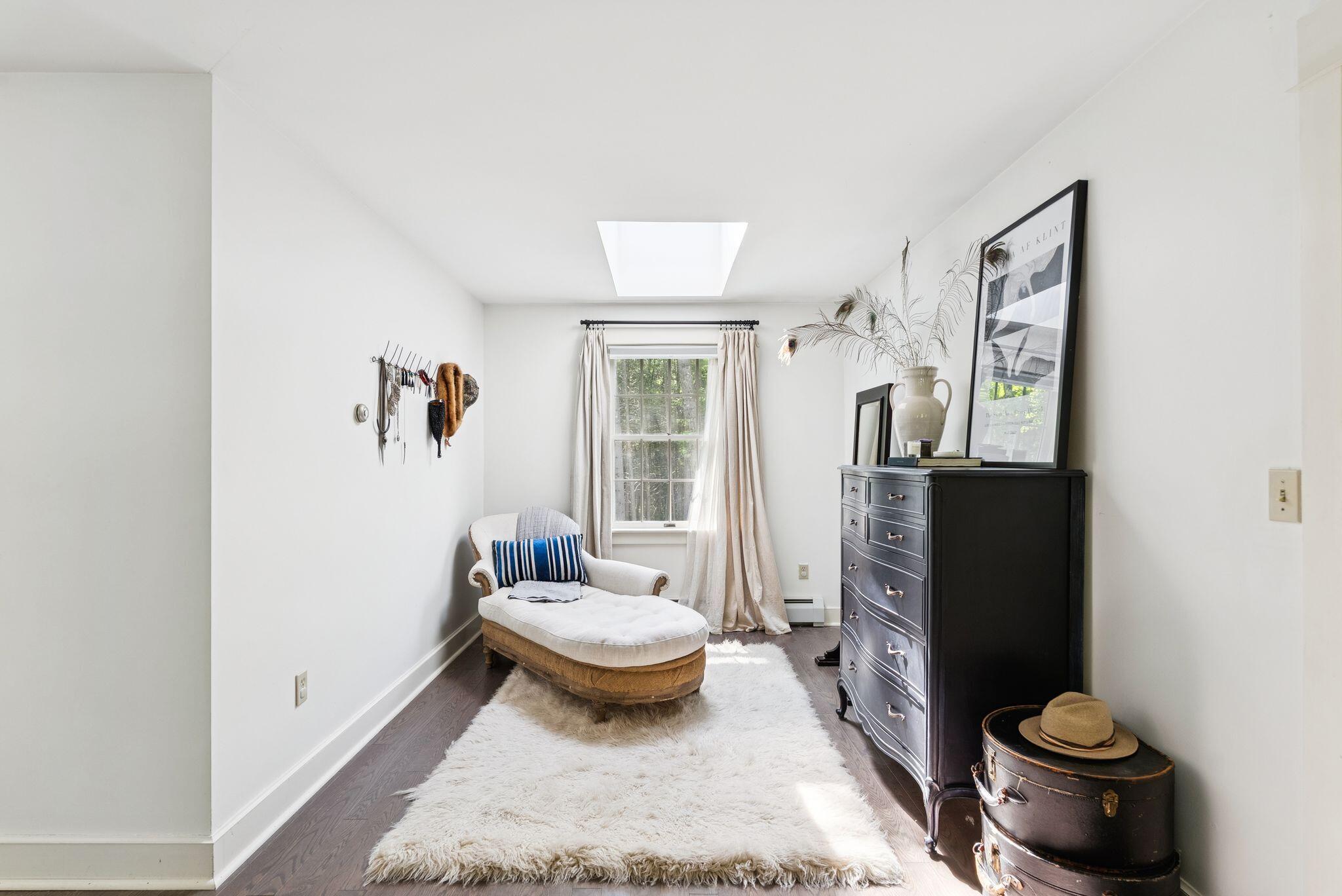 Cumberland, Maine, 04110, United States, 4 Bedrooms Bedrooms, ,4 BathroomsBathrooms,Residential,Active,1945069