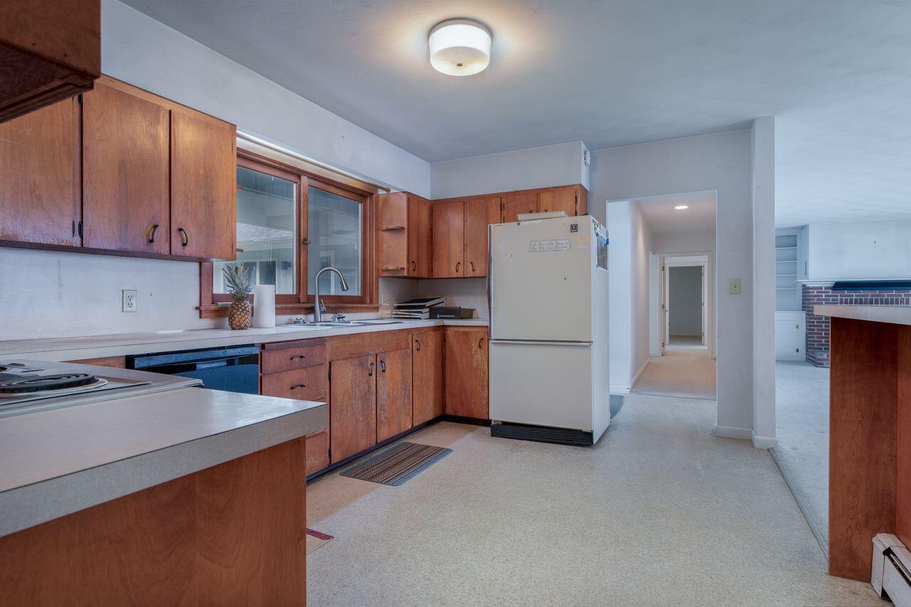 Brunswick, Maine, 04011, United States, 4 Bedrooms Bedrooms, ,3 BathroomsBathrooms,Residential,Active,1900497