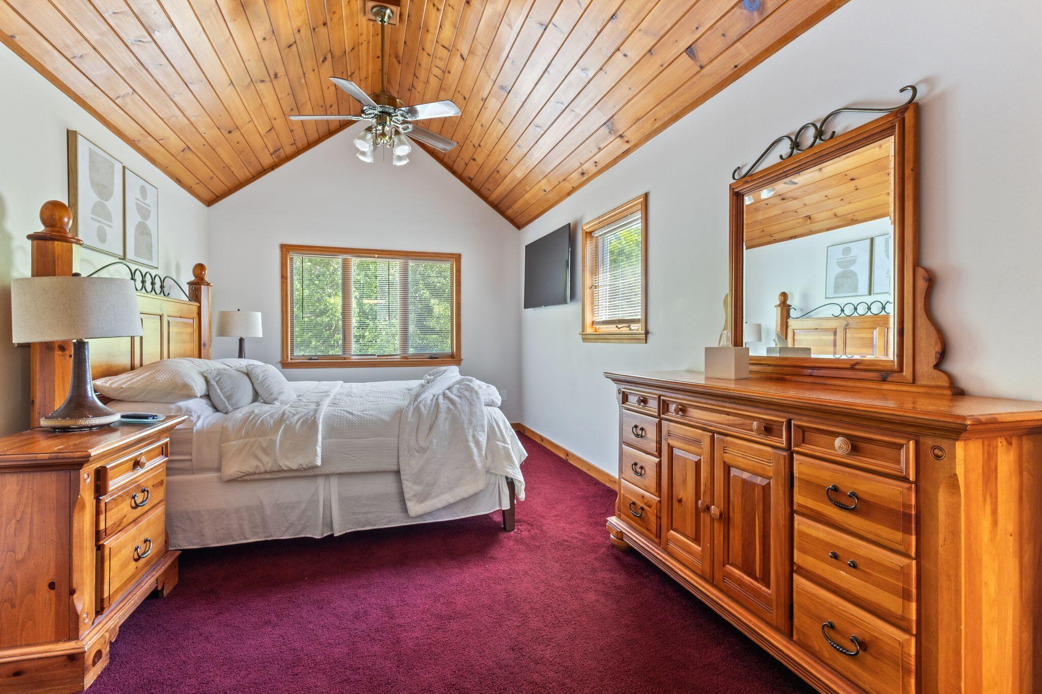 Newry, Maine, 04261, United States, 14 Bedrooms Bedrooms, ,14 BathroomsBathrooms,Residential,Active,1927667