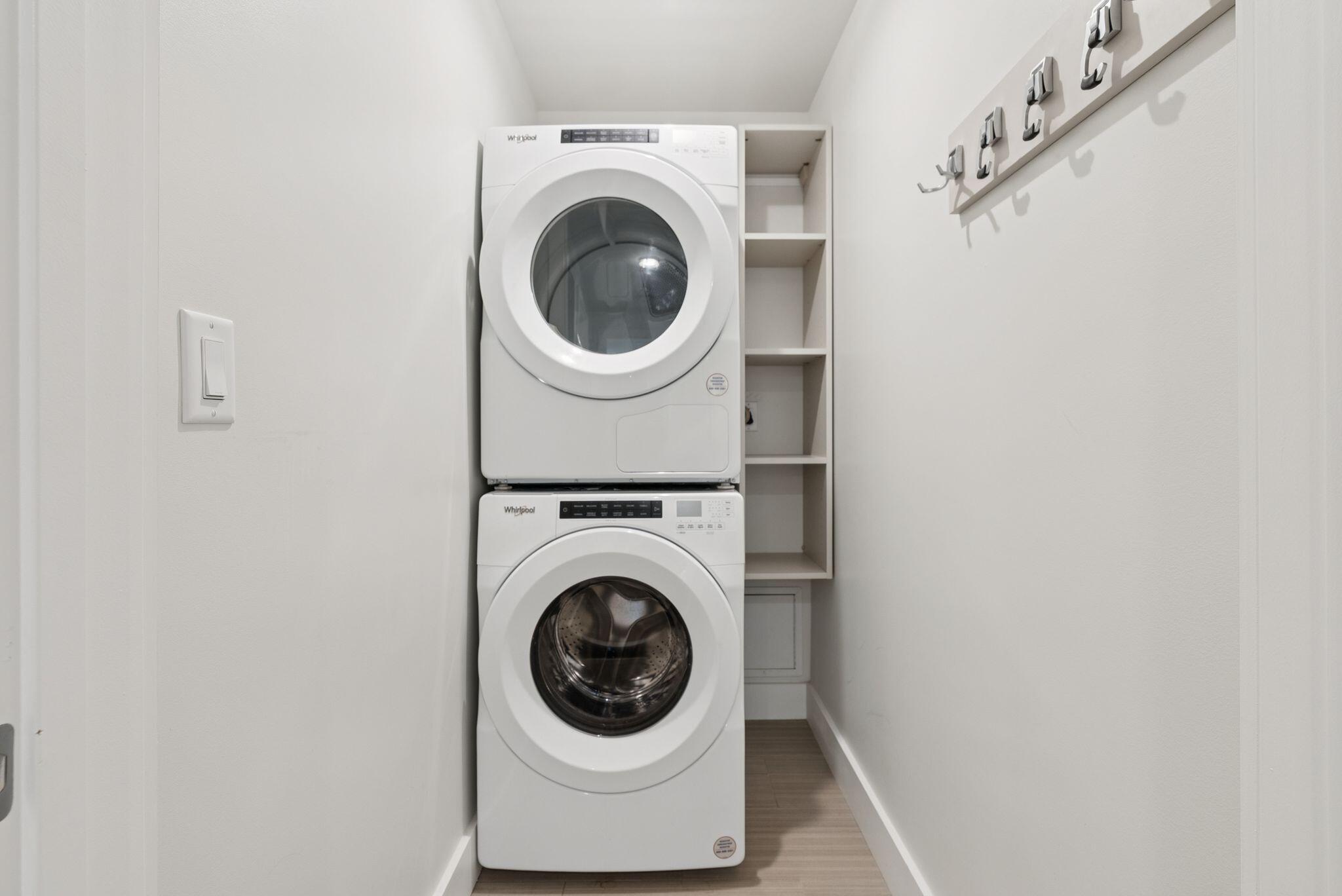 Portland, Maine, 04101, United States, 2 Bedrooms Bedrooms, ,2 BathroomsBathrooms,Residential,Active,1929690