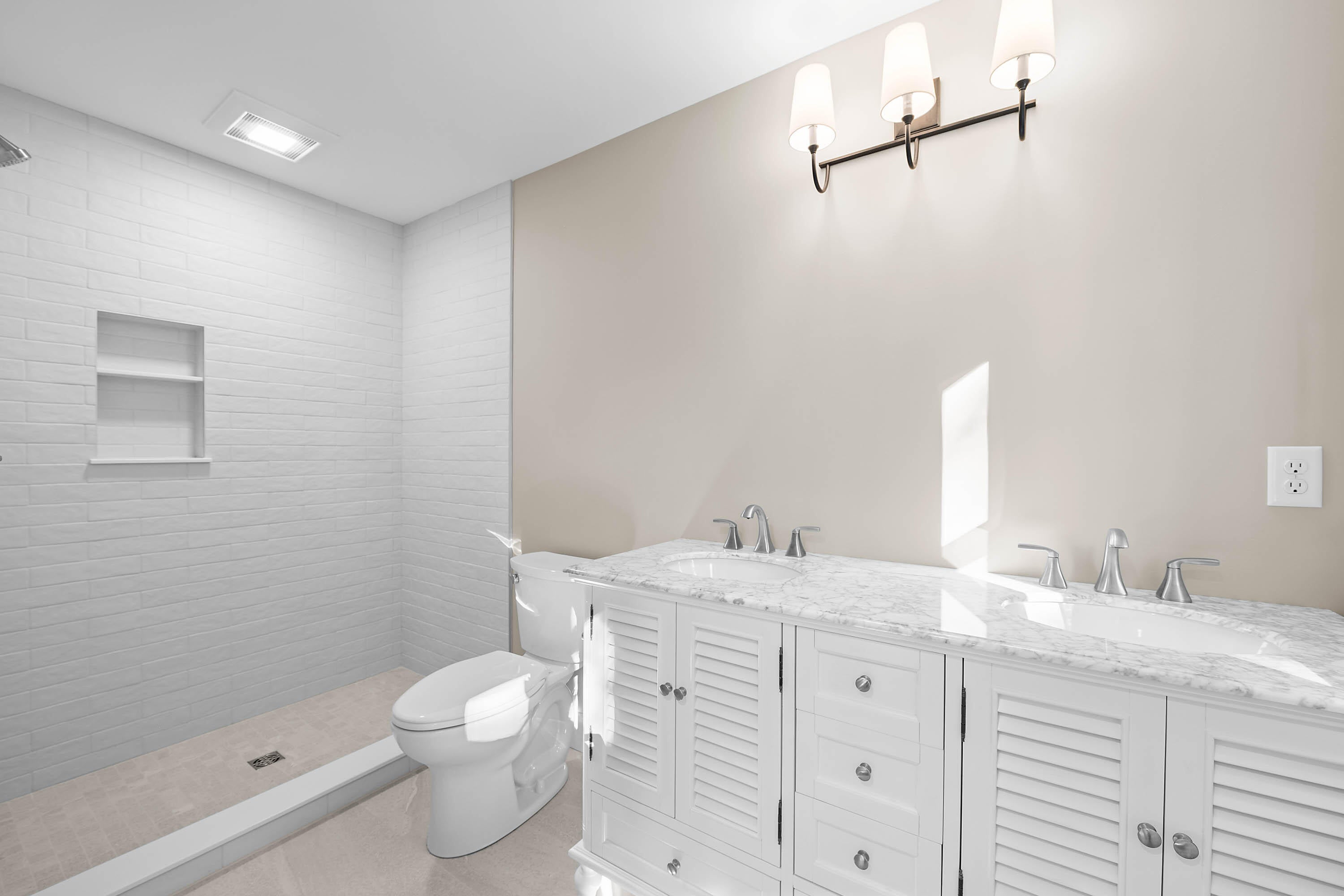 Kennebunkport, Maine, 04046, United States, 4 Bedrooms Bedrooms, ,4 BathroomsBathrooms,Residential,Active,1968434