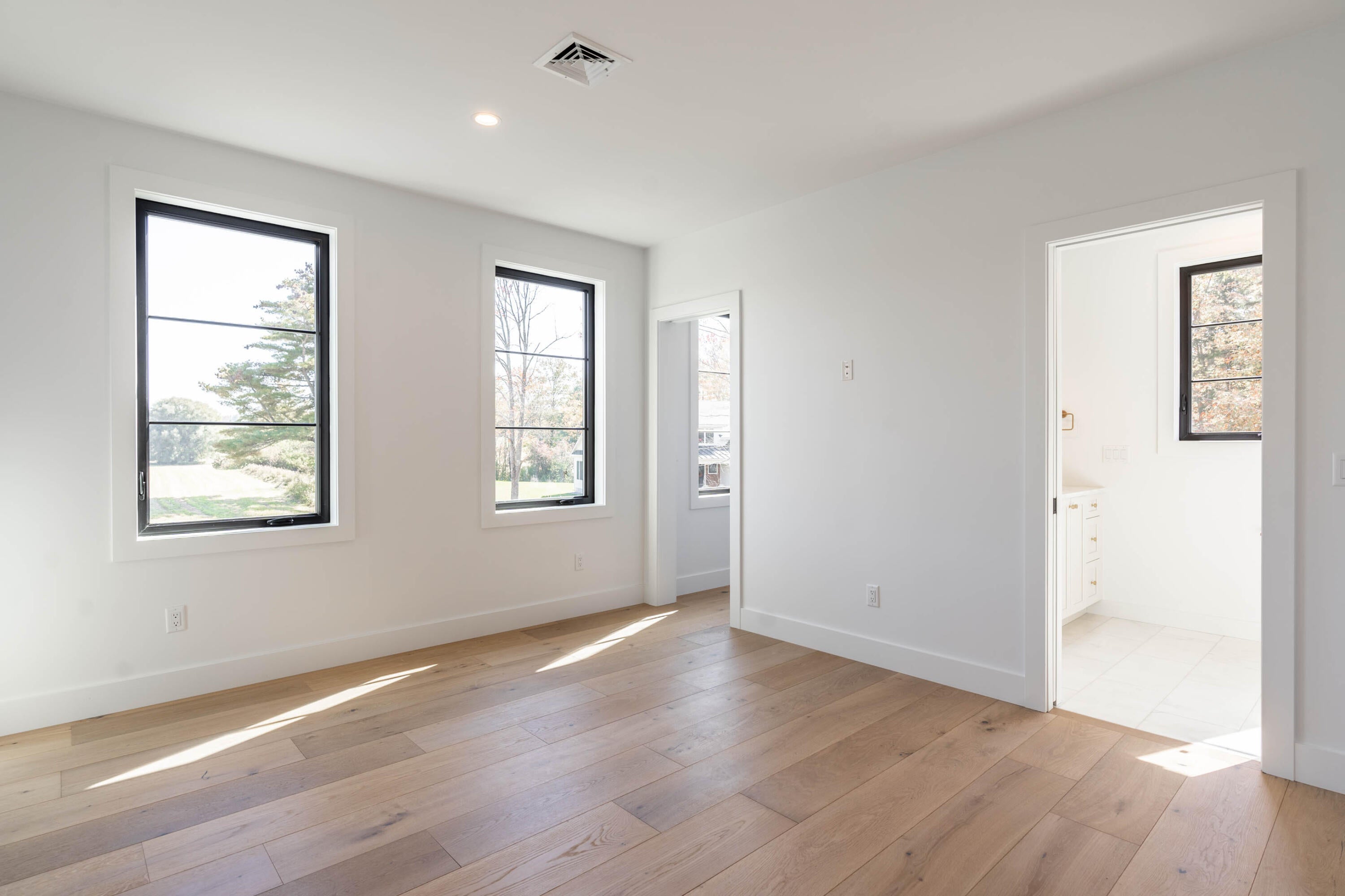 Falmouth, Maine, 04105, United States, 4 Bedrooms Bedrooms, ,4 BathroomsBathrooms,Residential,Active,2007173