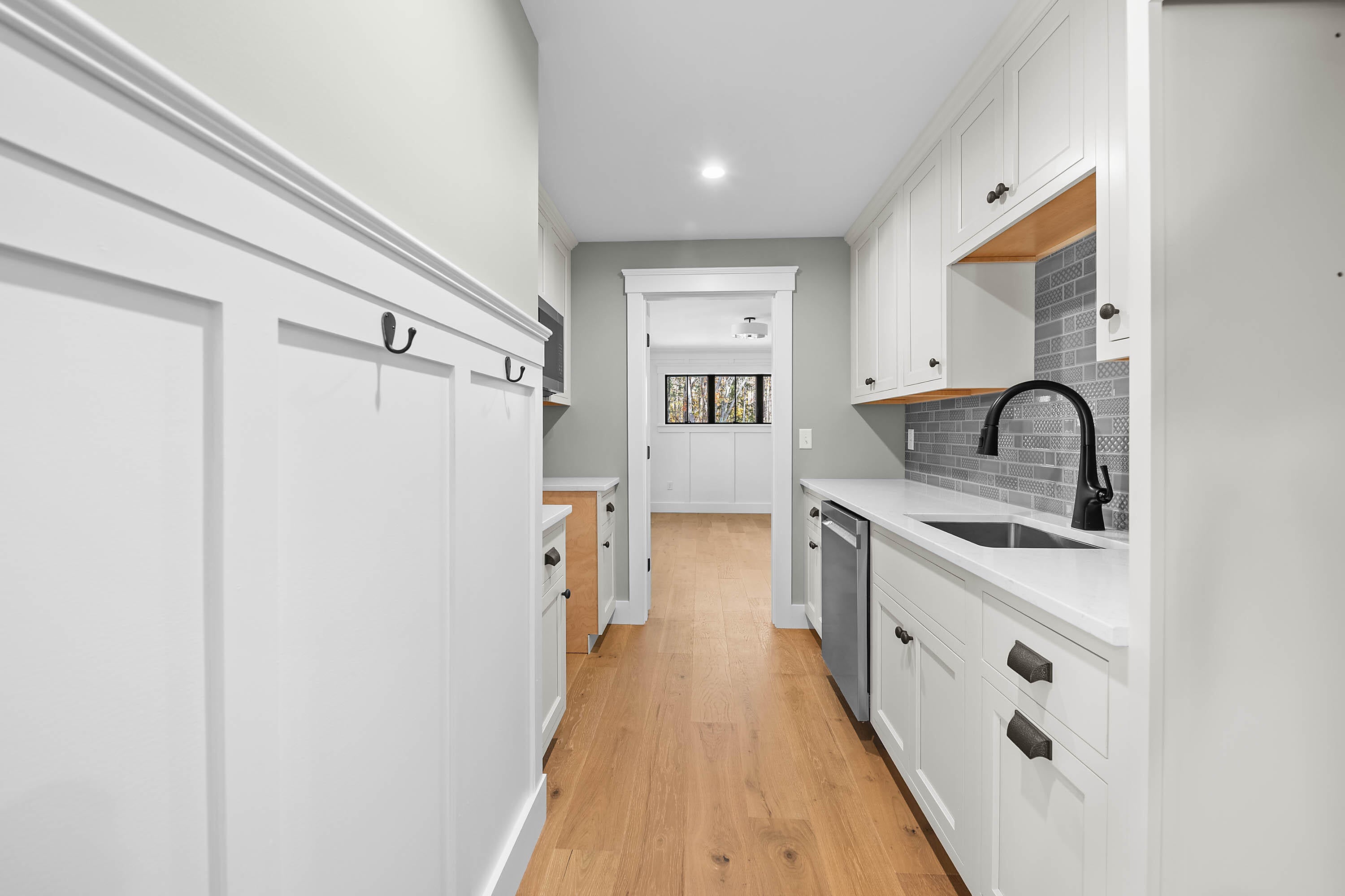 Kennebunkport, Maine, 04046, United States, 4 Bedrooms Bedrooms, ,4 BathroomsBathrooms,Residential,Active,1968434