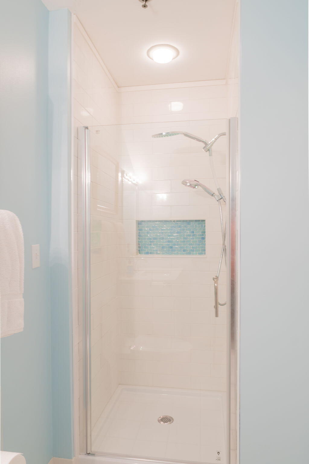 Portland, Maine, 04101, United States, 2 Bedrooms Bedrooms, ,3 BathroomsBathrooms,Residential,Active,1823987