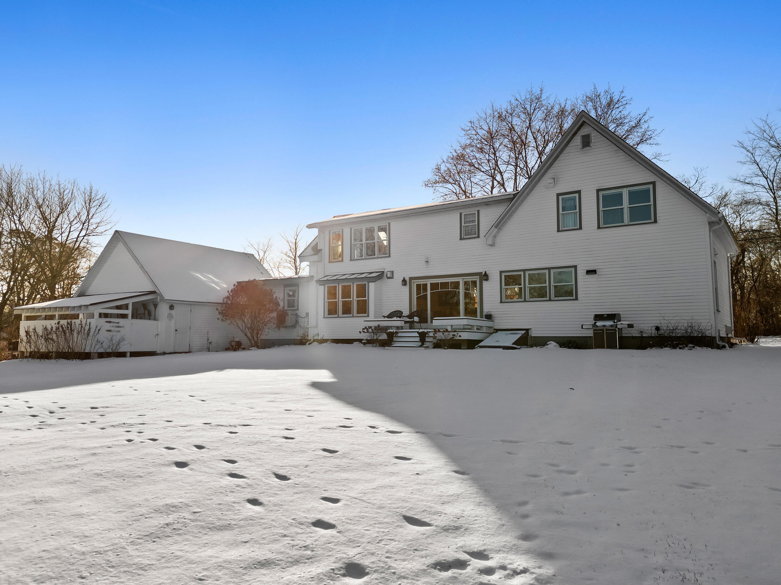 Waldoboro, Maine, 04572, United States, 4 Bedrooms Bedrooms, ,3 BathroomsBathrooms,Residential,Active,2007941